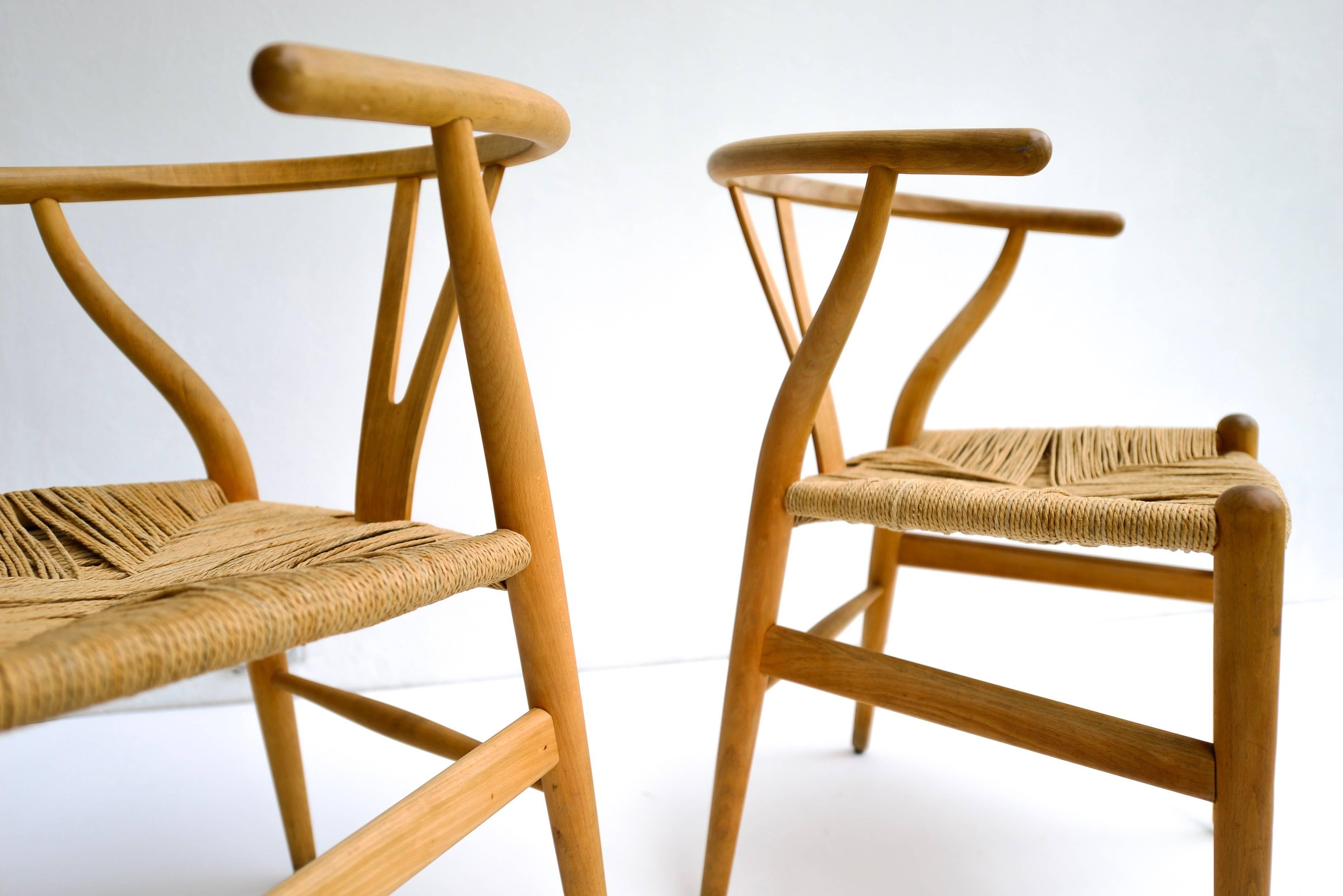 Mid-20th Century Hans Wegner Four Wishbone Chairs In Original Condition For Sale