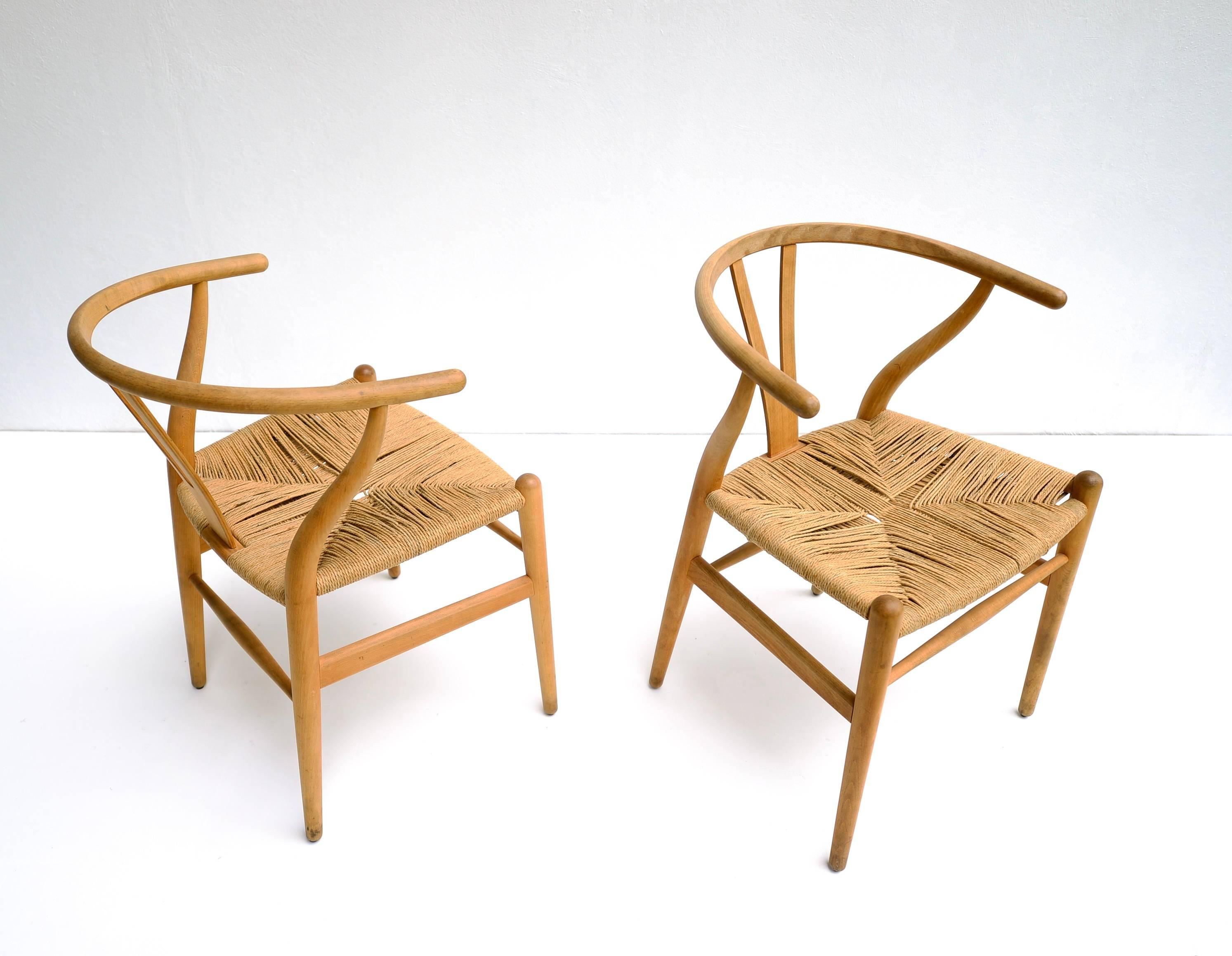Hans Wegner Four Wishbone Chairs In Original Condition In Good Condition For Sale In Mexico City, MX