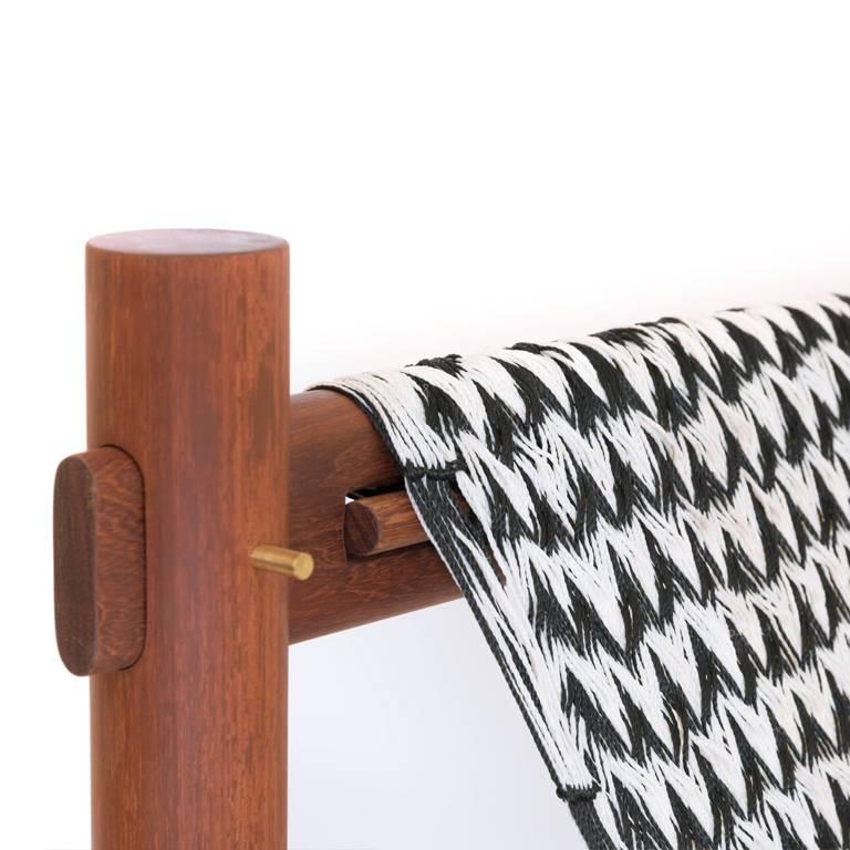 Moderne Fauteuil contemporain en bois dur naturel avec tissage à la main par Ania Wolowska en vente