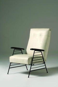 "Brazilian Furniture Design - Chairs, Armchairs, Benches and Stools" Books