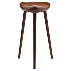Sgabello contemporaneo in legno massiccio brasiliano di Ricardo Graham Ferreira