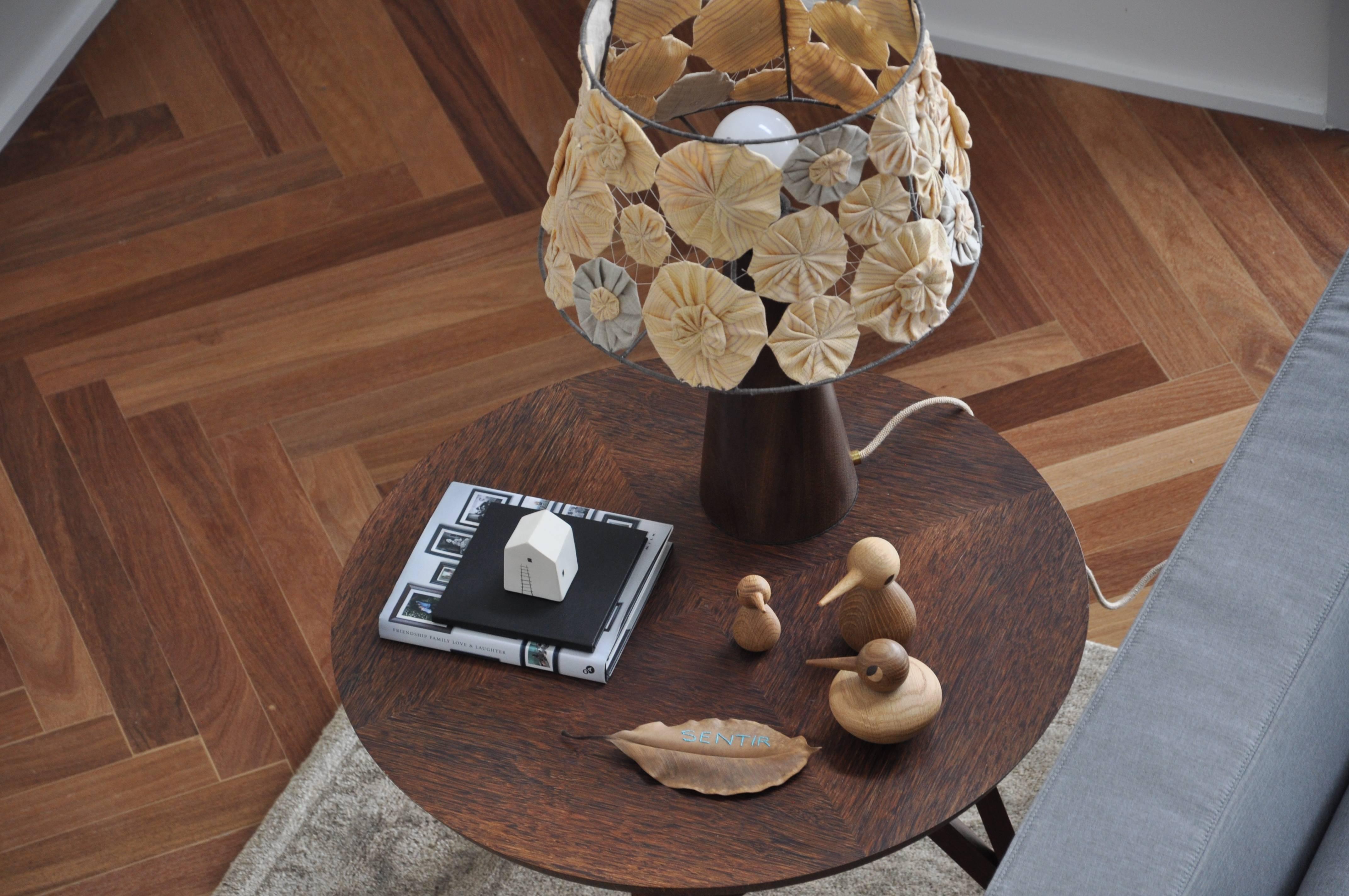 Cotton Ipezinho Table Lamp in wood with Yoyo Shade