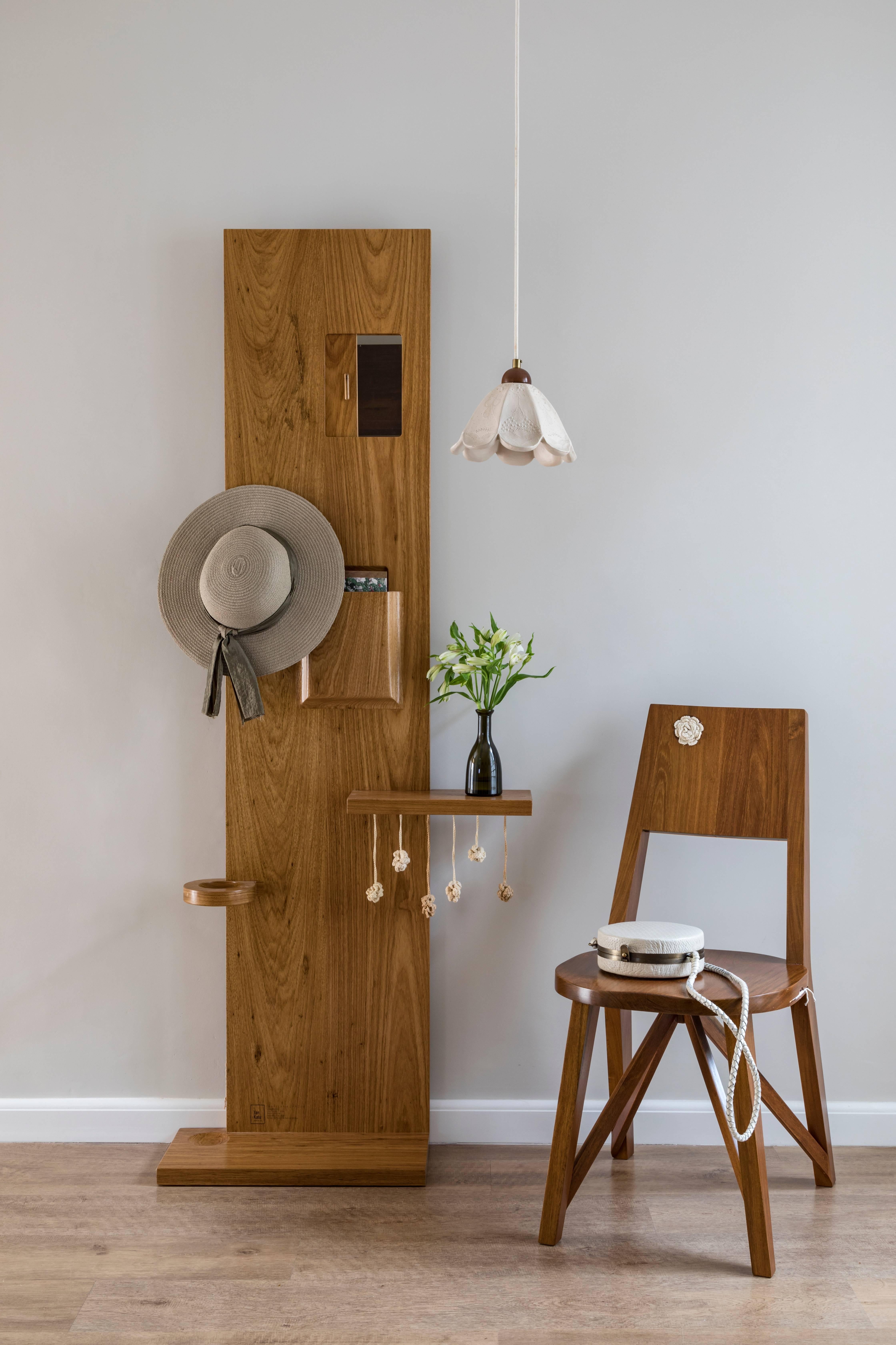 Jardim Hat and Coat Stand in Freijo Wood and Crochet 2