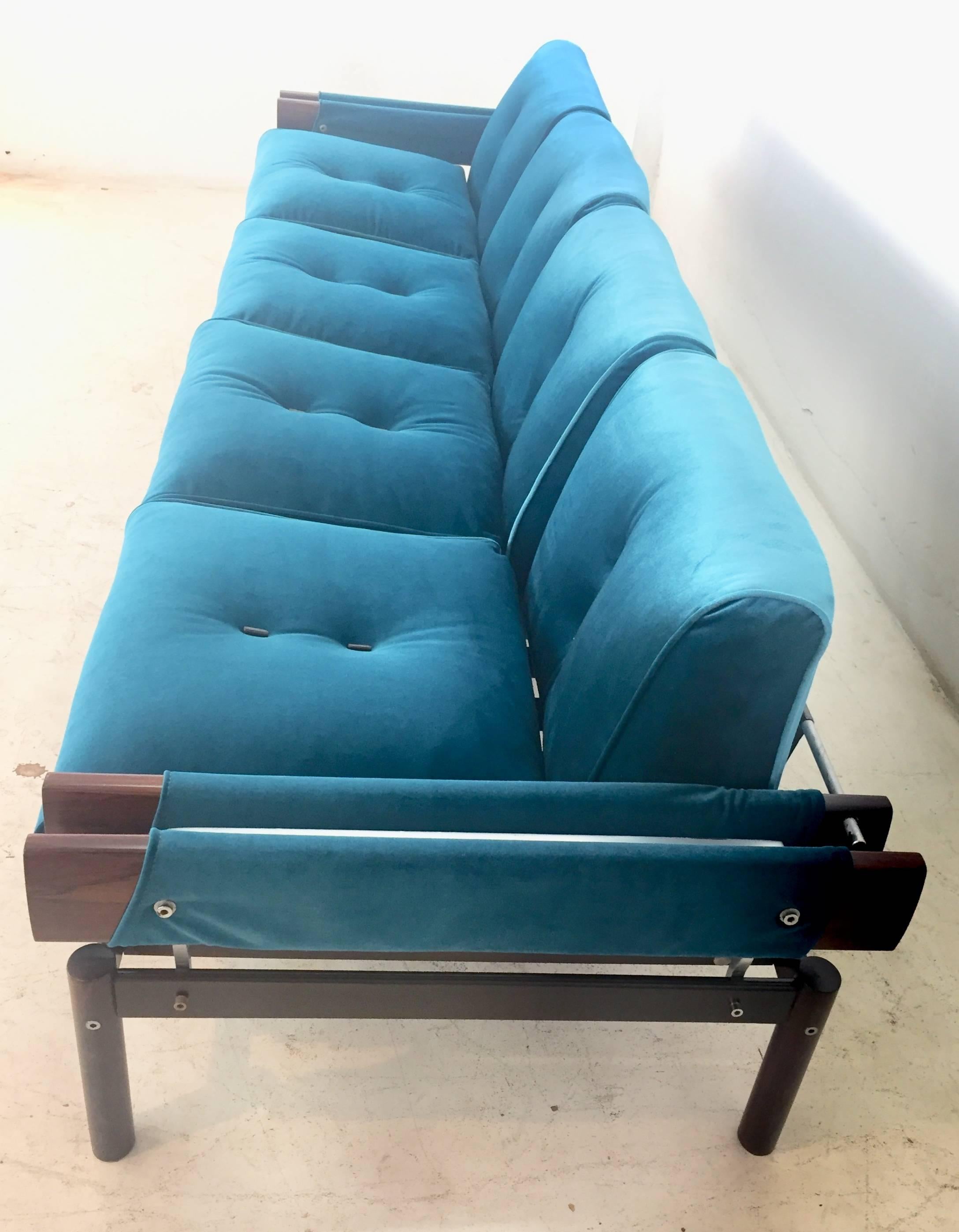 Brazilian Modern, Percival Lafer Couch, Four Seats, Rosewood and Metal Structure In Excellent Condition For Sale In Sao Paulo, SP