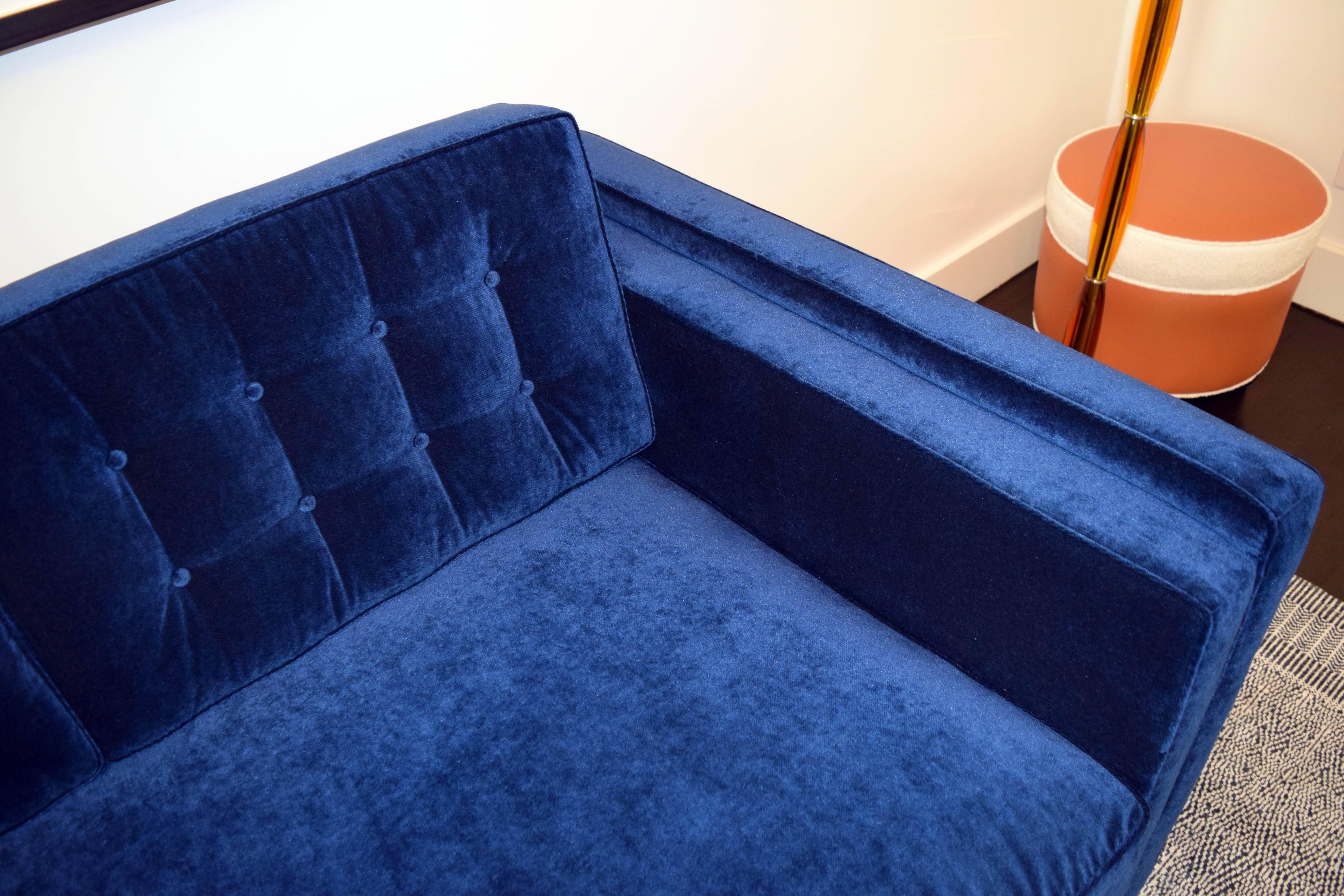 Contemporary Midcentury Tufted Back Three-Seat Sofa In New Condition For Sale In New York, NY