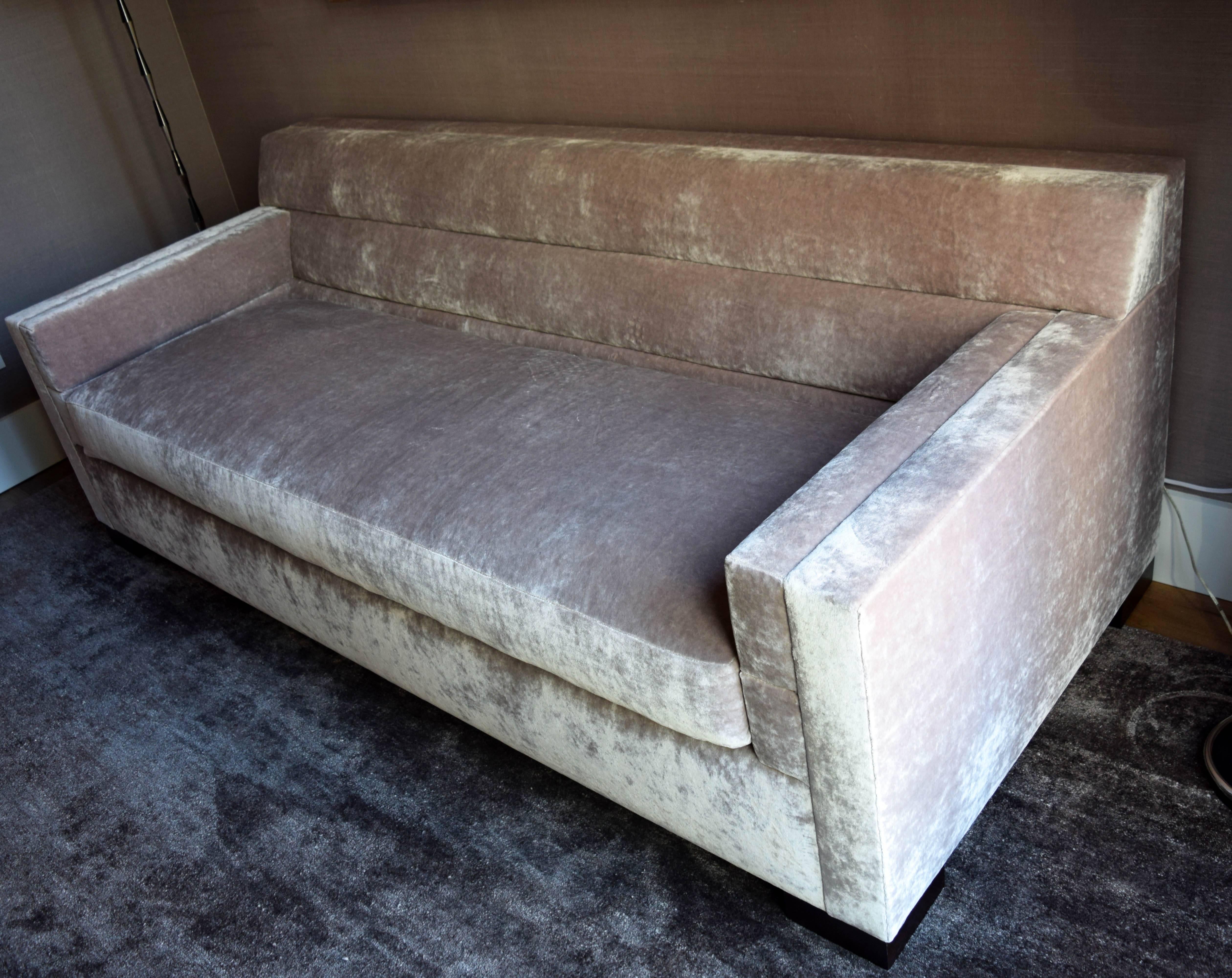 streamline sofa