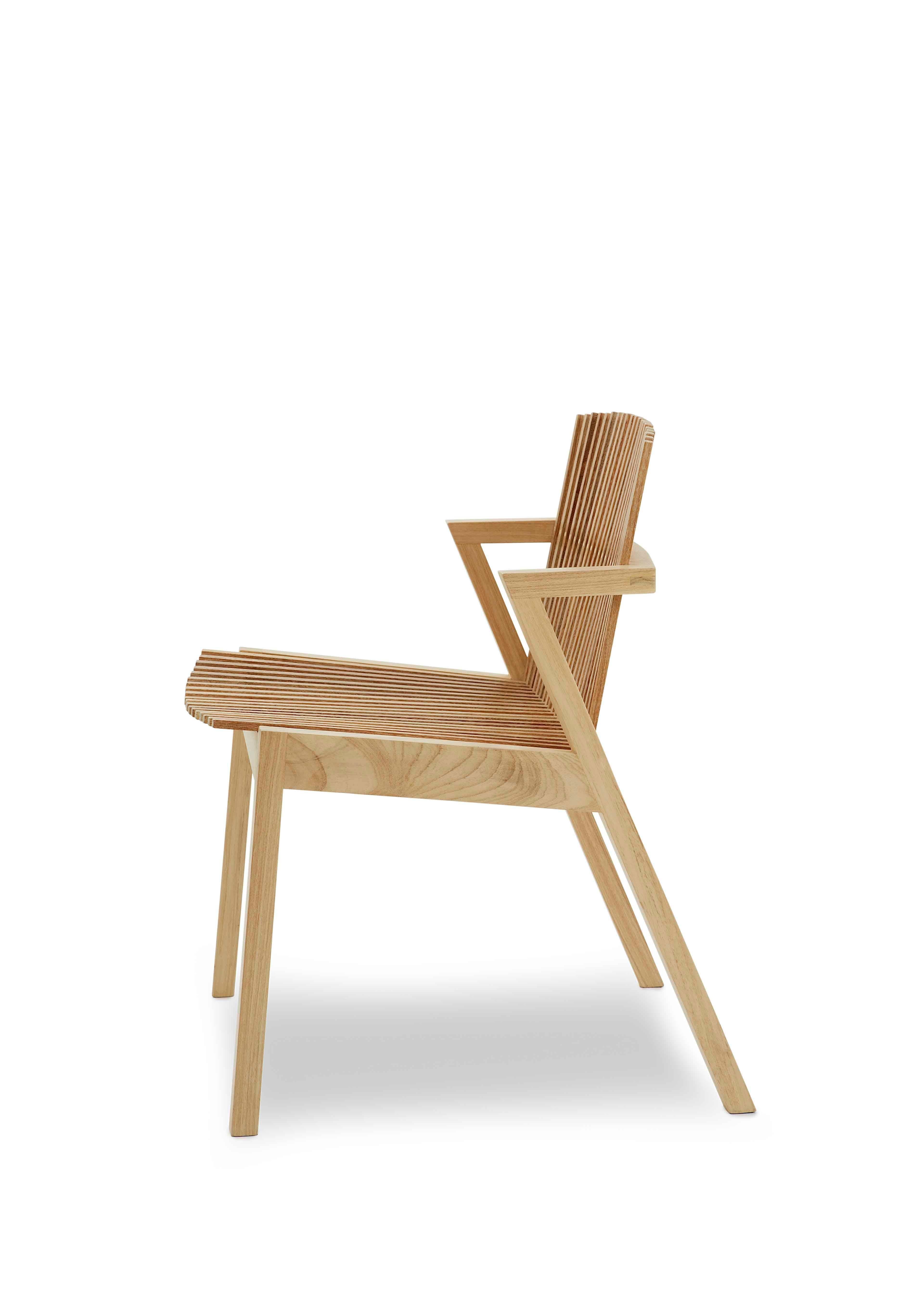 Brésilien Fauteuil ergonomique en bois tropical brésilien, style contemporain en vente