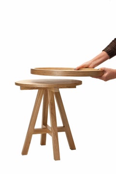 Table d'appoint en bois de feuillus, design brésilien contemporain