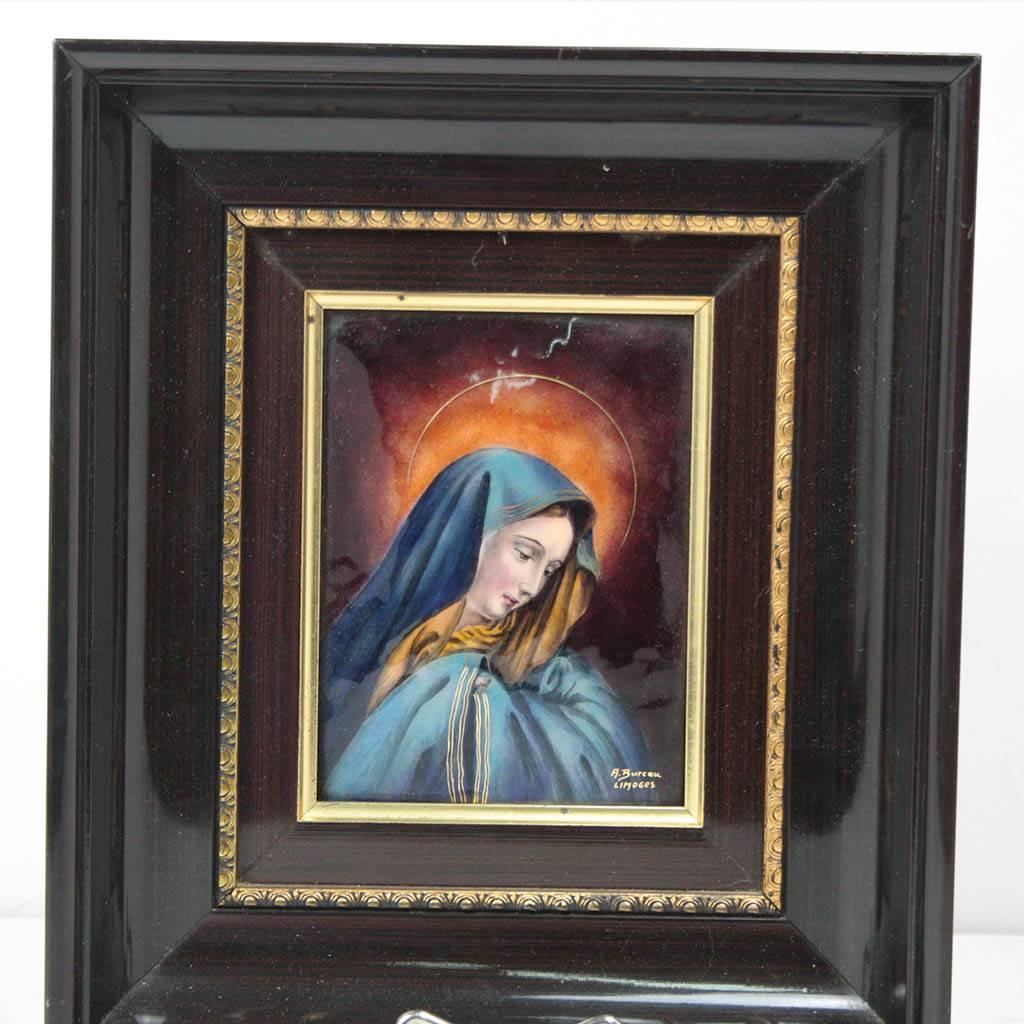 Ancient porcelain Limoges plaque, entirely hand-painted depicting a Madonna with sorrows and signed in the lower right A.Bureau (Andrè Bureau).
Painted in original frame with finest gold decorations.
France - Limoges
Napoleon