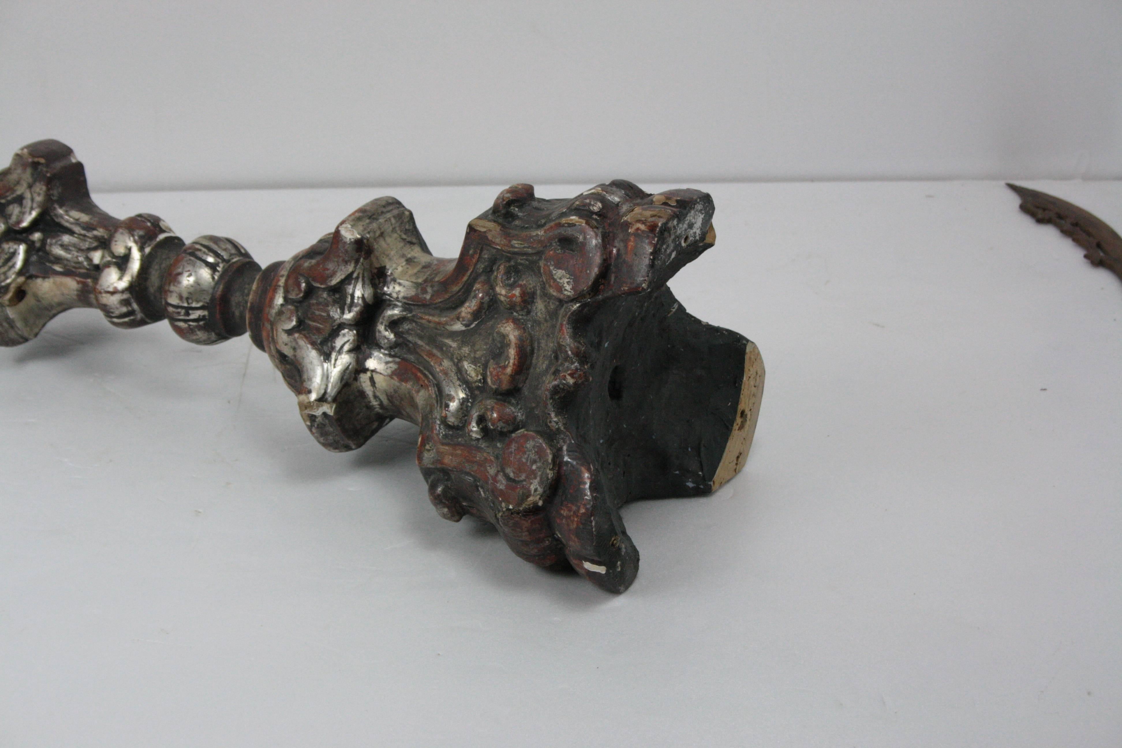 18th Century Silver Leaf Italian Wood Neoclassical Candlestick For Sale 2