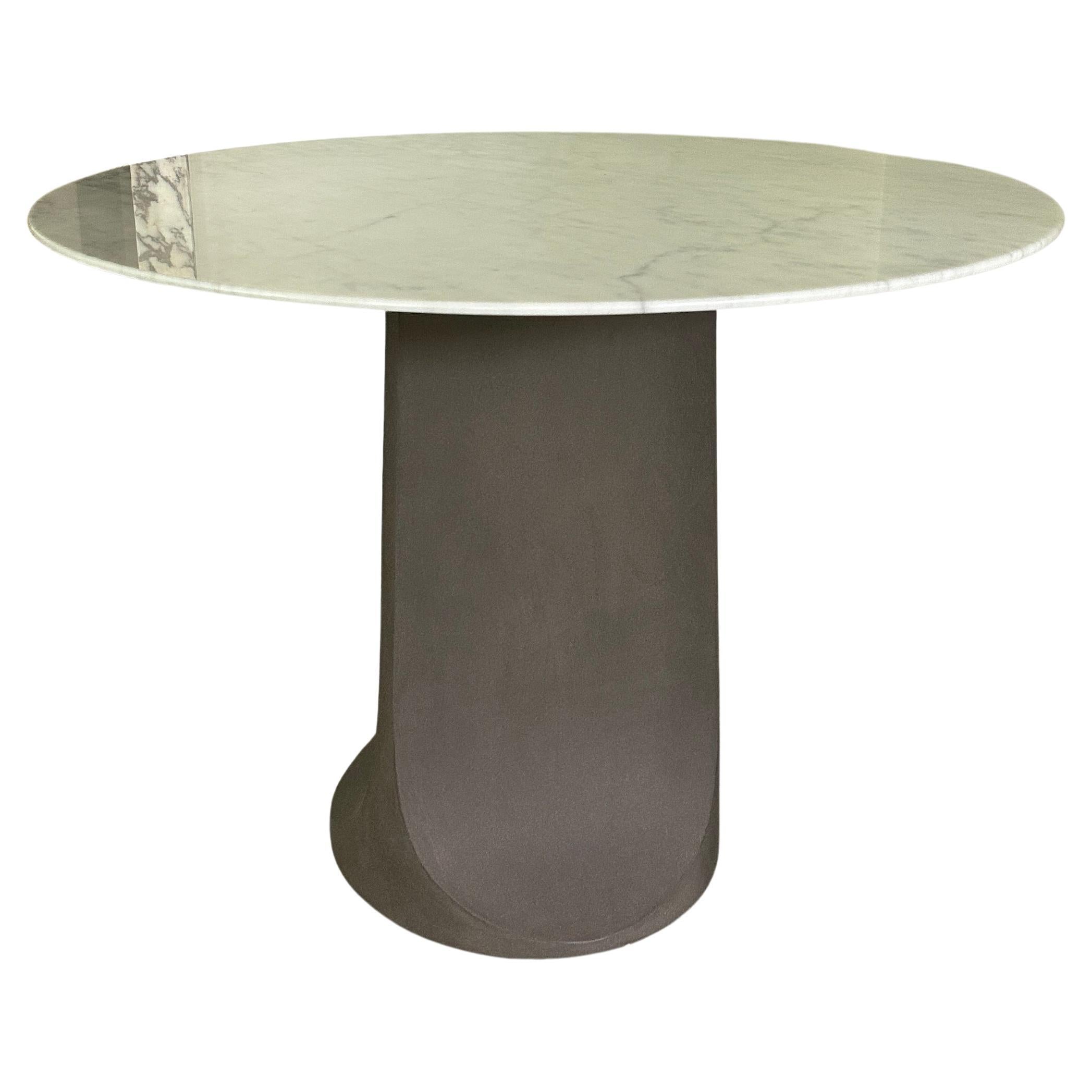 Tacchini Togrul-Tisch mit Marmorplatte von Gordon Guillaumier in STOCK
