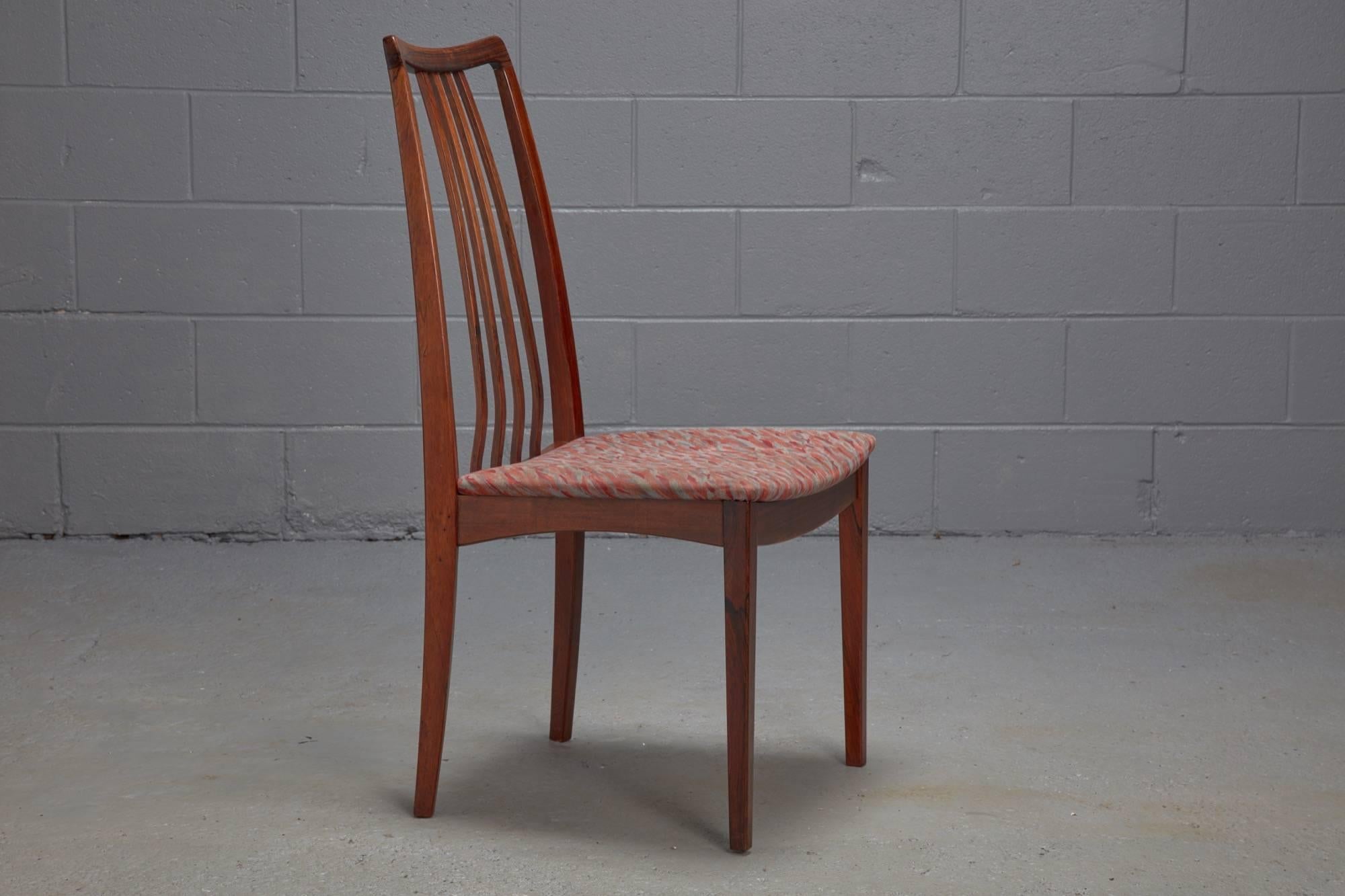 Set of Four Danish Rosewood High Back Dining Chairs (Moderne der Mitte des Jahrhunderts)