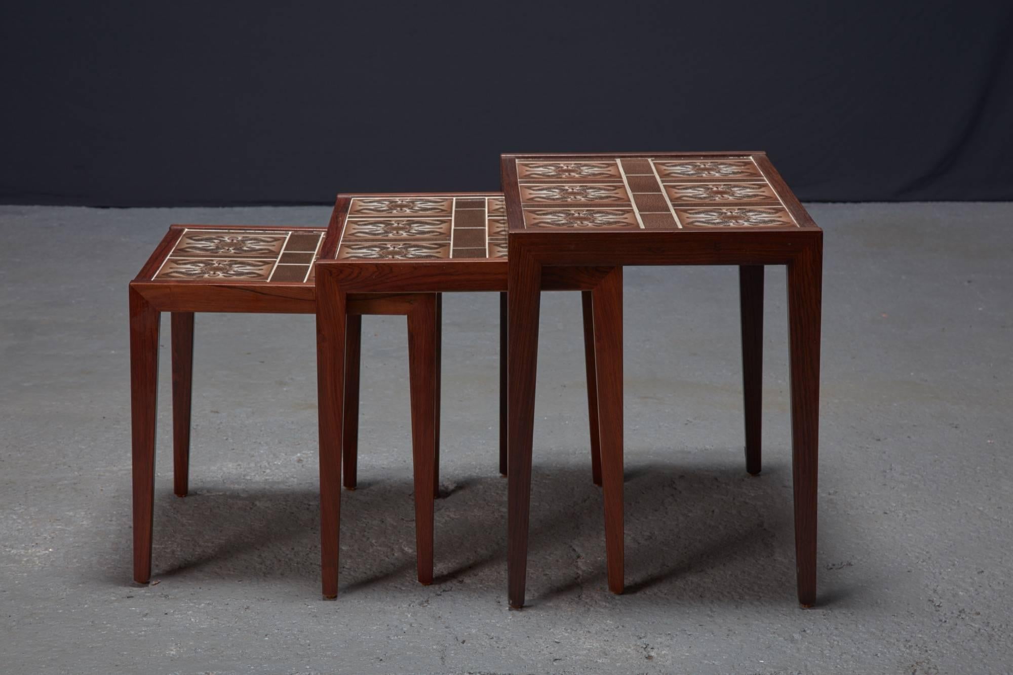 Mid-Century Modern Set of Three Rosewood and Tile Danish Modern Nesting Tables For Sale