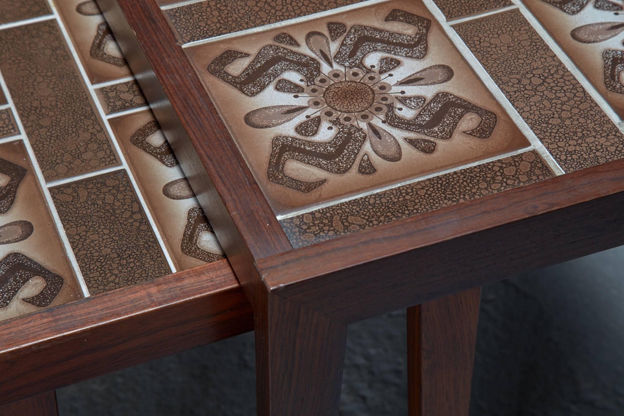 Set of Three Rosewood and Tile Danish Modern Nesting Tables In Excellent Condition For Sale In Belmont, MA