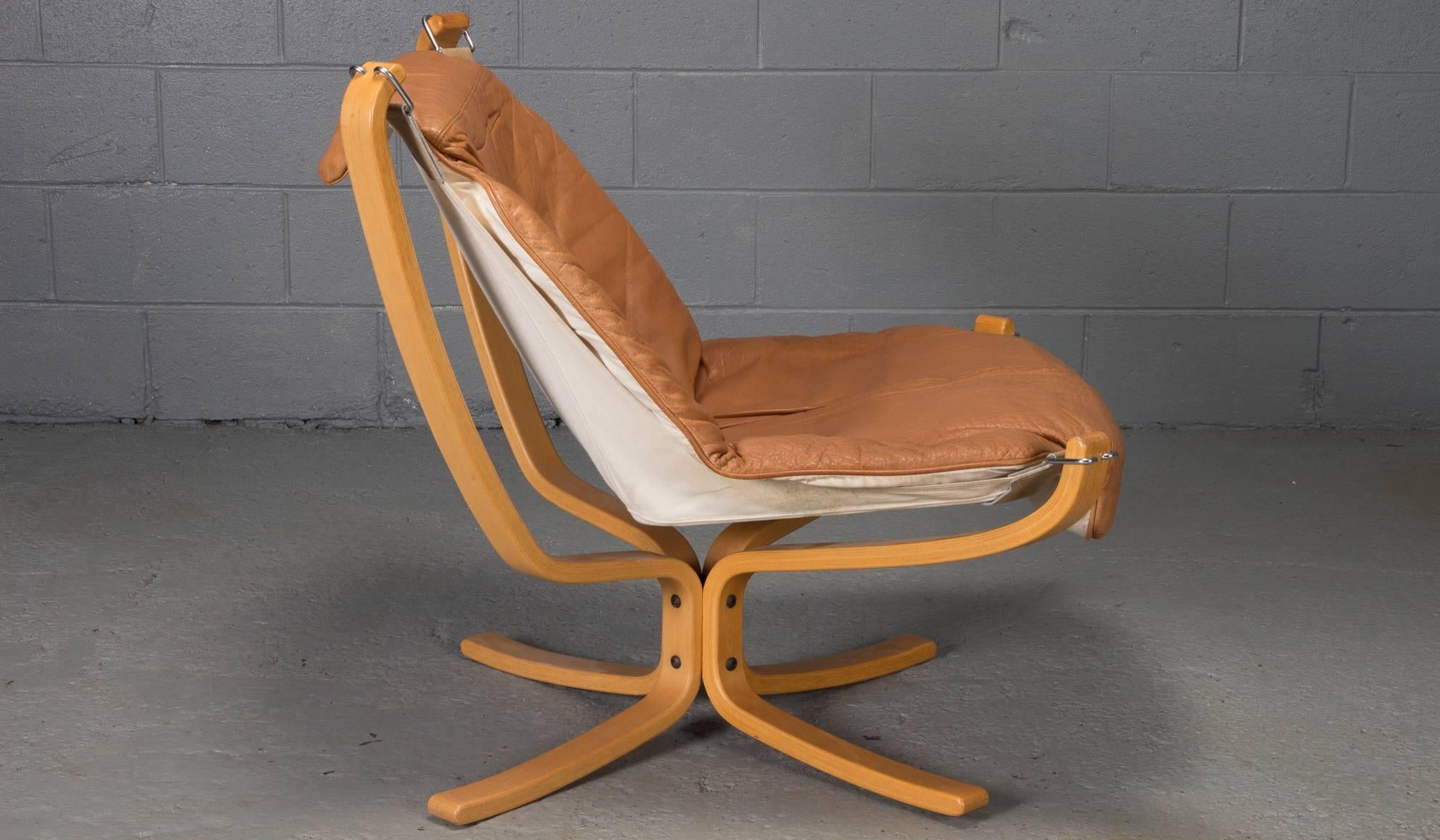 Pair of Low Back Falcon Sling Chairs by Sigurd Ressell for Vatne Mobler, Norway In Excellent Condition In Belmont, MA