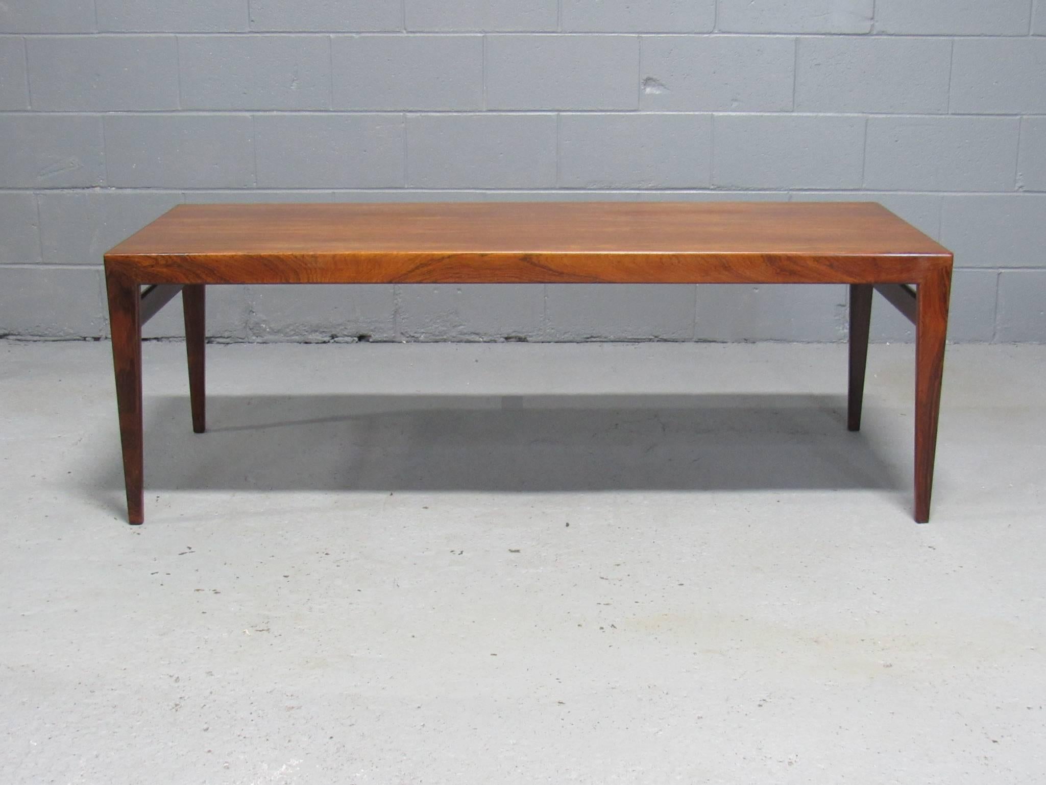 Midcentury Danish Rosewood Extending Coffee Table by Severin Hansen for Haslev In Good Condition In Belmont, MA