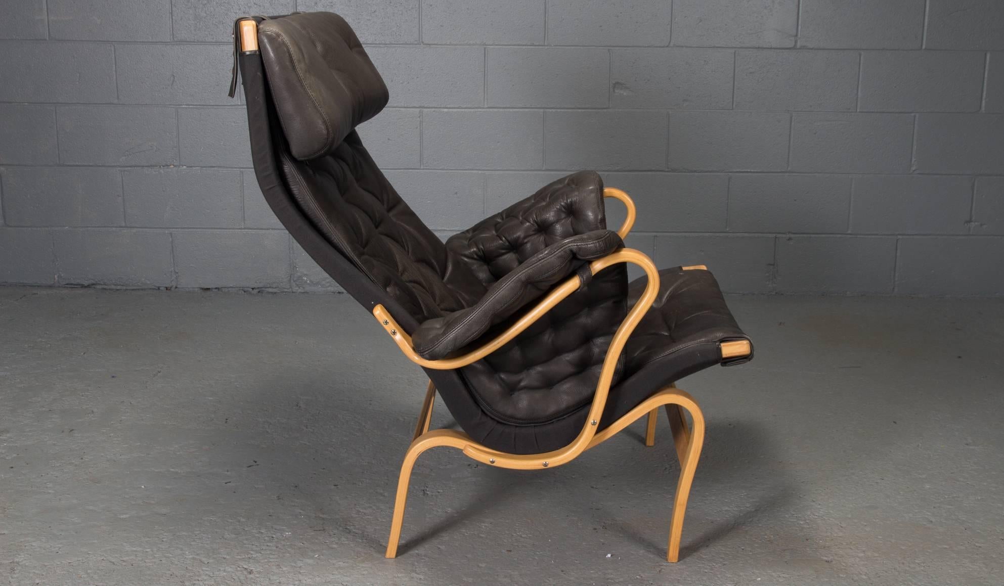 Mid-Century Modern Pernilla Lounge Chair in Beech and Black Leather by Bruno Mathsson for DUX