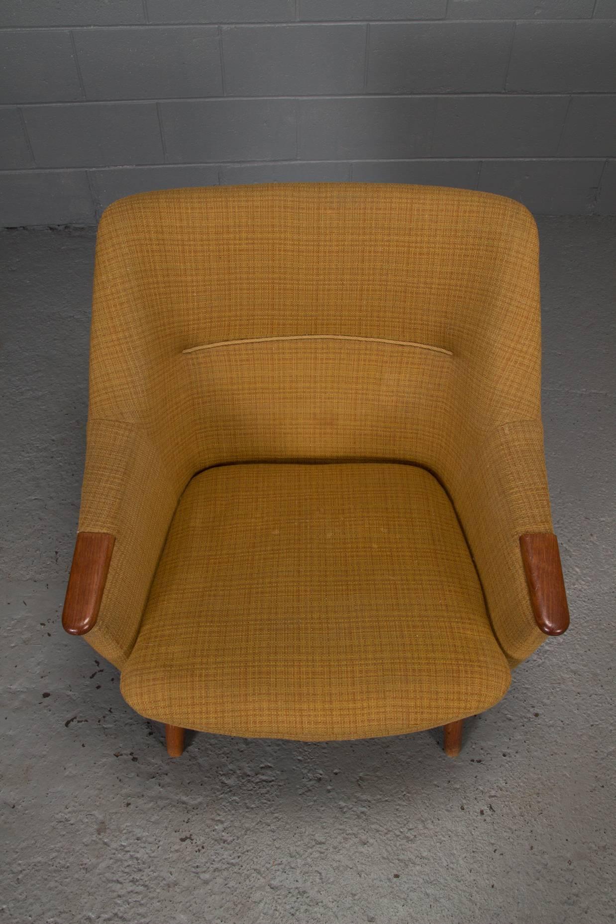Textile Low Back Danish Modern Lounge Chair