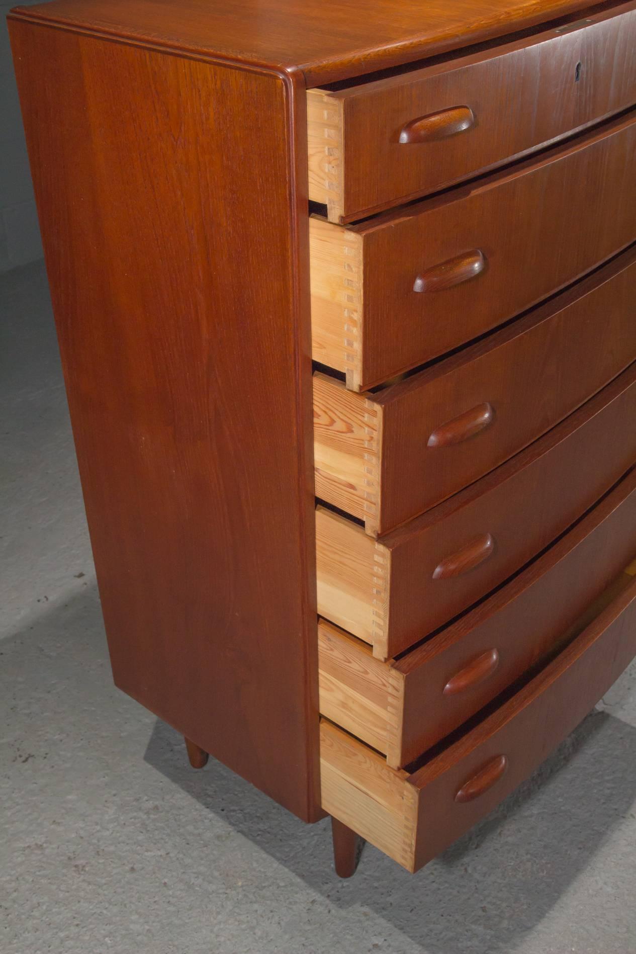 Six-Drawer Danish Modern Teak Dresser In Excellent Condition In Belmont, MA