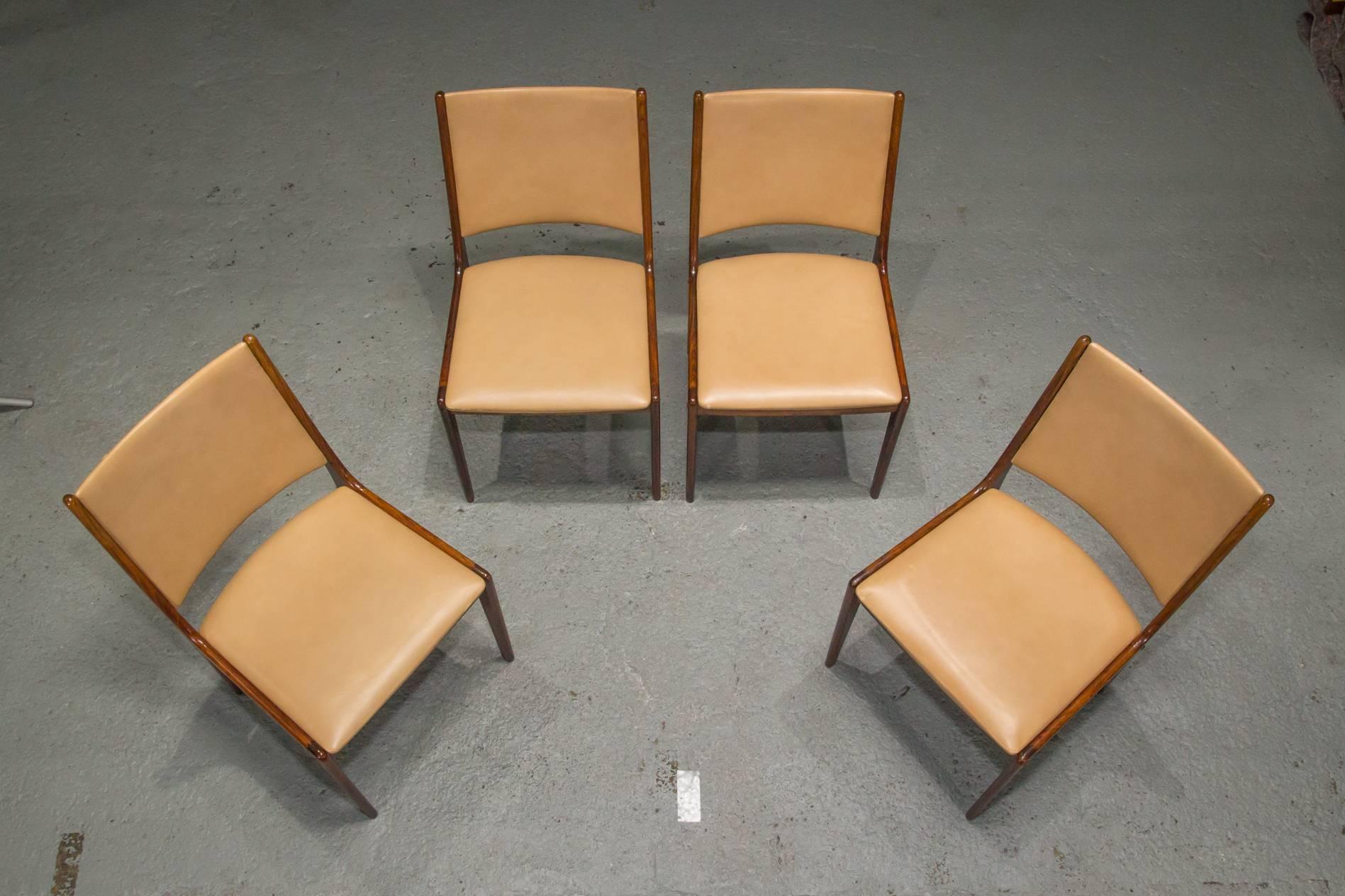 Mid-Century Modern Set of Four Danish Modern Rosewood and Leather Dining Chairs
