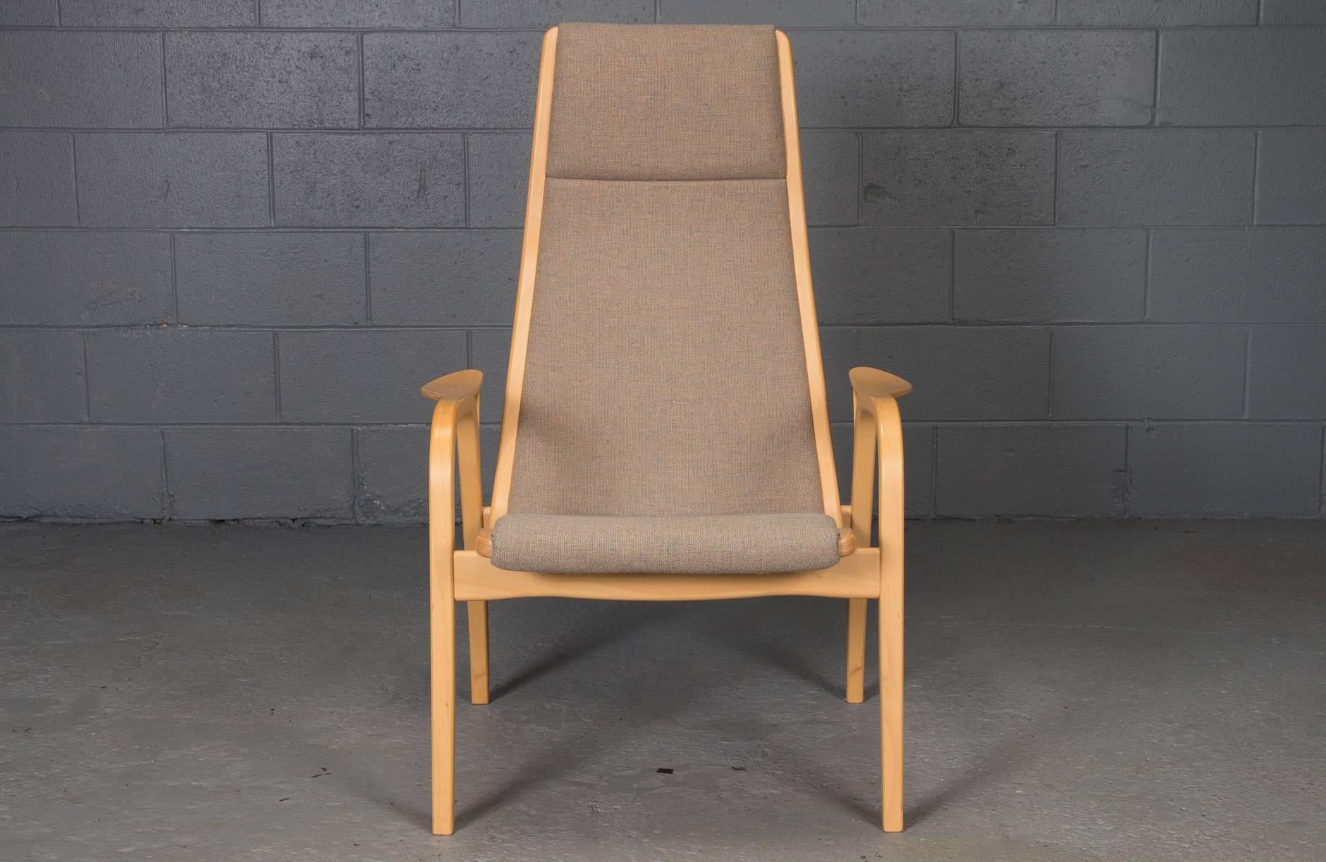 Lamino lounge chair in beech by Yngve Ekström, manufactured by Swedese. Designed in 1952.