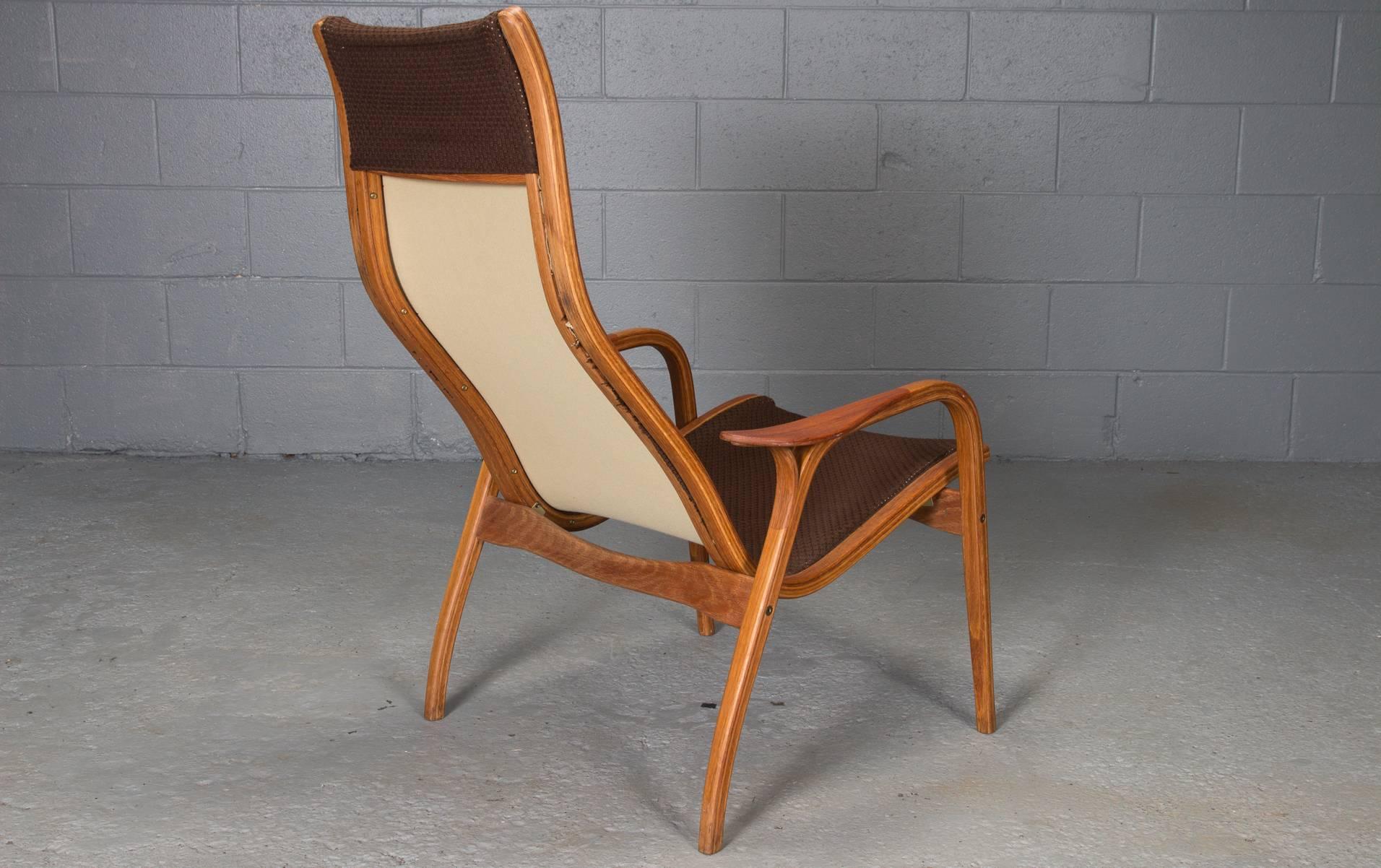 Pair of Oak and Teak Lamino Lounge Chairs by Yngve Ekstrom In Excellent Condition In Belmont, MA