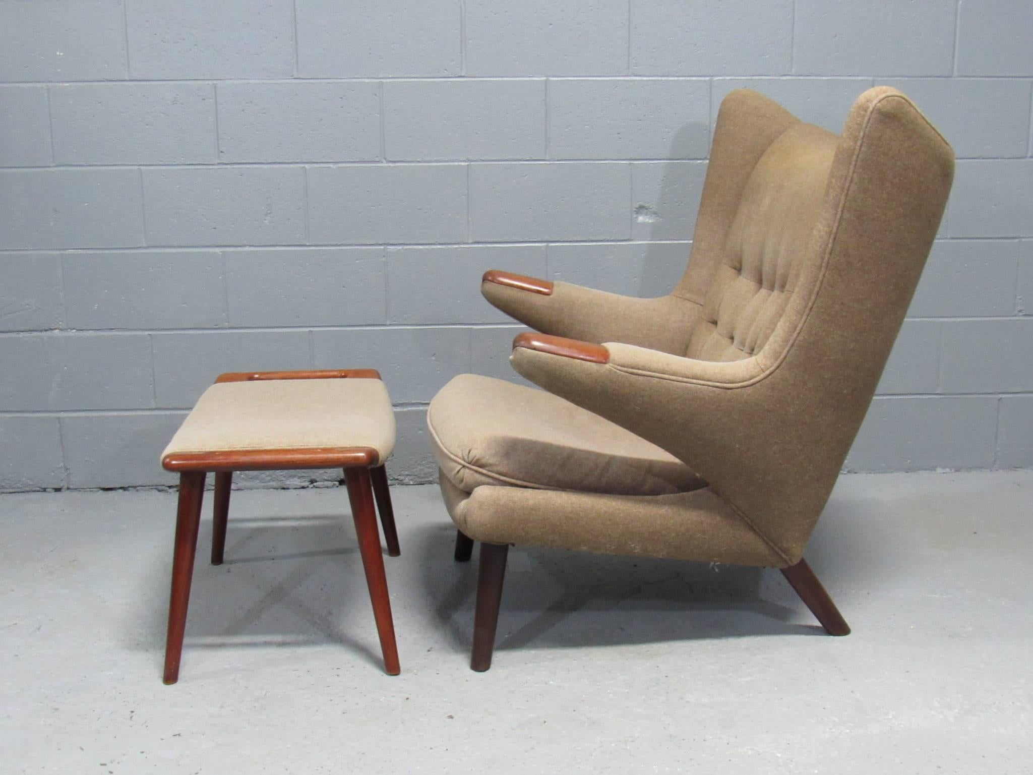 20th Century 1950s Papa Bear Chair and Ottoman Model AP-19 by Hans Wegner for AP Stolen