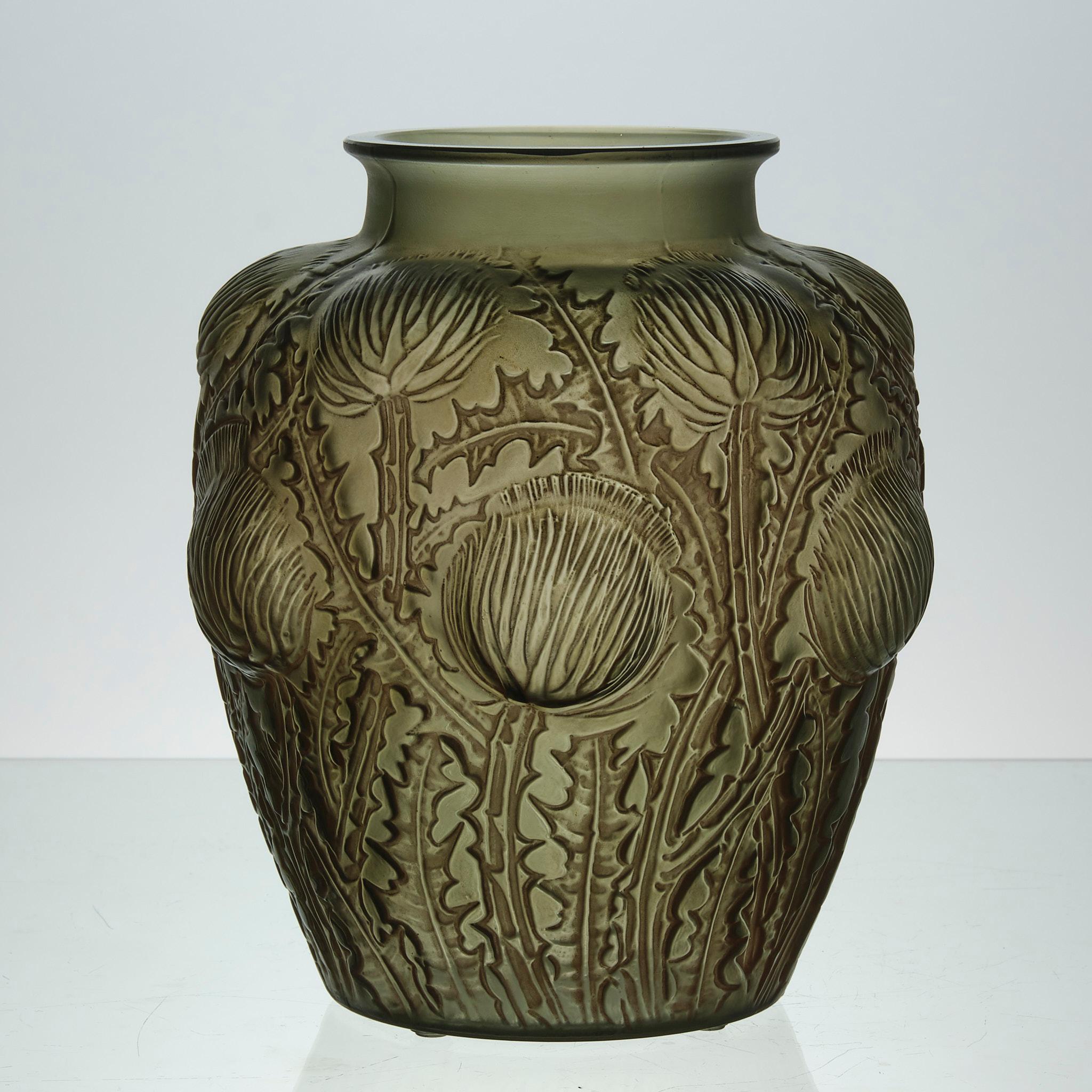 Moulé Verre français Art déco du début du 20e siècle intitulé 