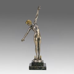 Escultura de bronce pintado de principios del siglo XX titulada «Spear Dancer», de Ouillon Carrere