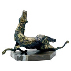 « Cheval cabré », sculpture en bronze patiné sur socle en marbre, Italie, années 1970