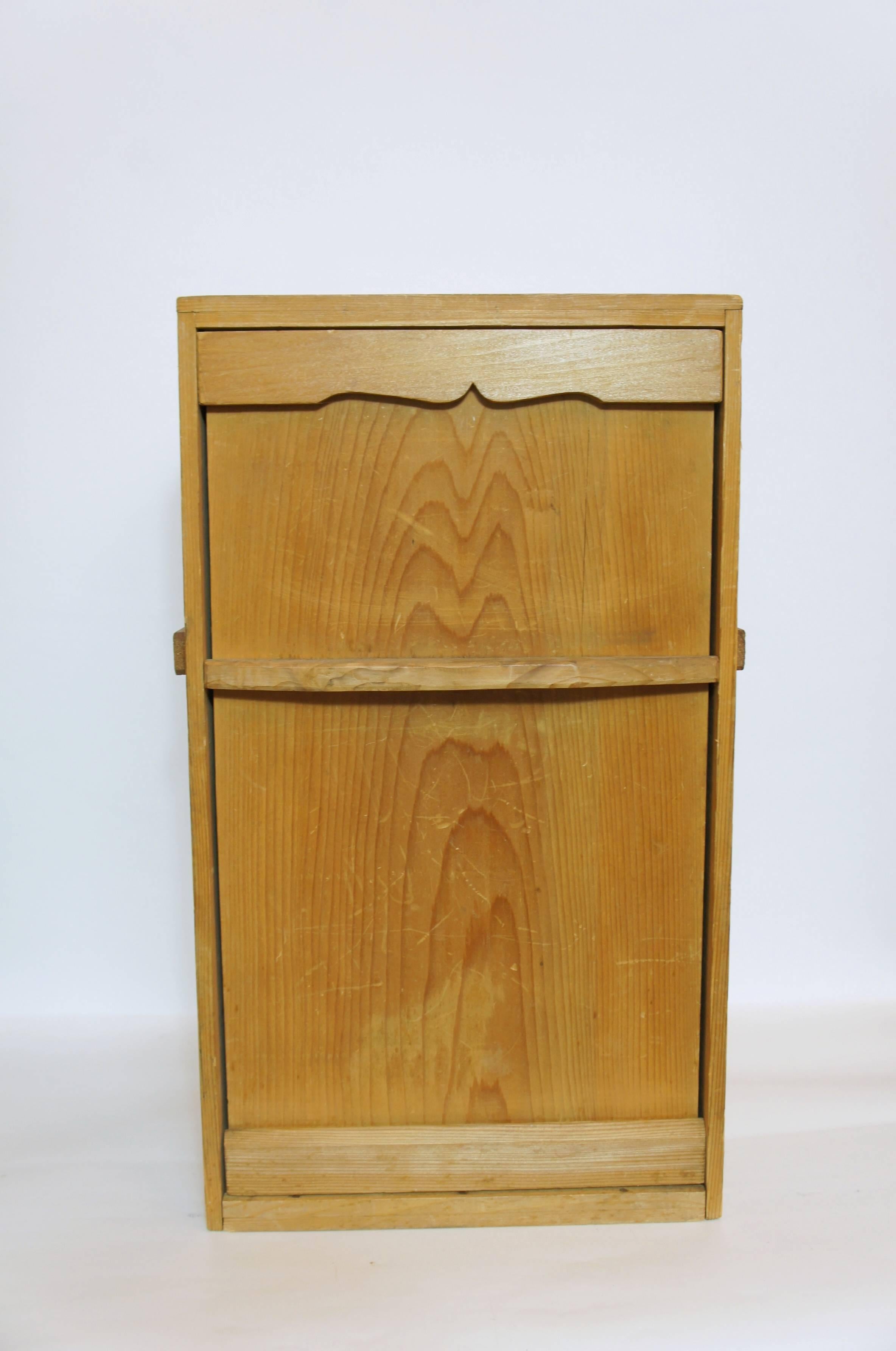 Japanese Brack Lacquered Wooden Wajima Jubako Lunchbox, 1950s For Sale 4
