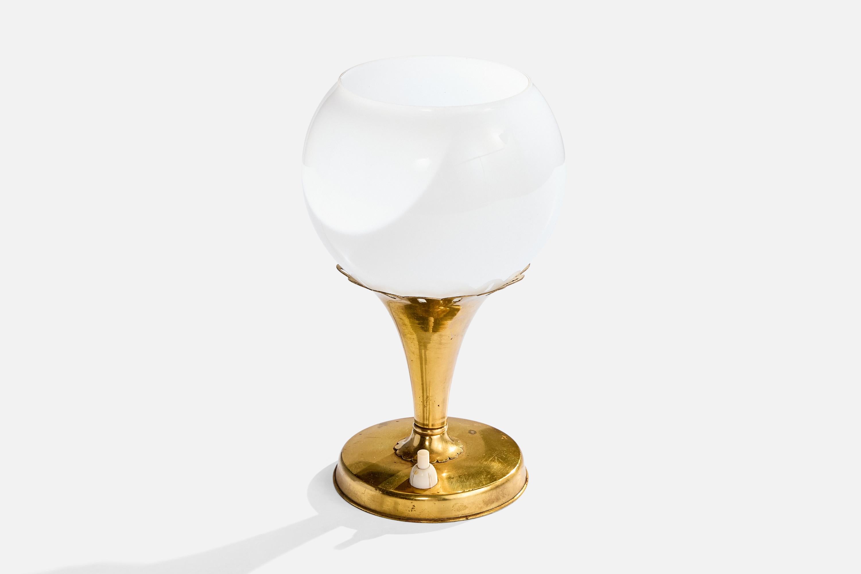 Mid-Century Modern Italian Designer, Table Lamp, Brass, Glass, Italy, 1950s For Sale