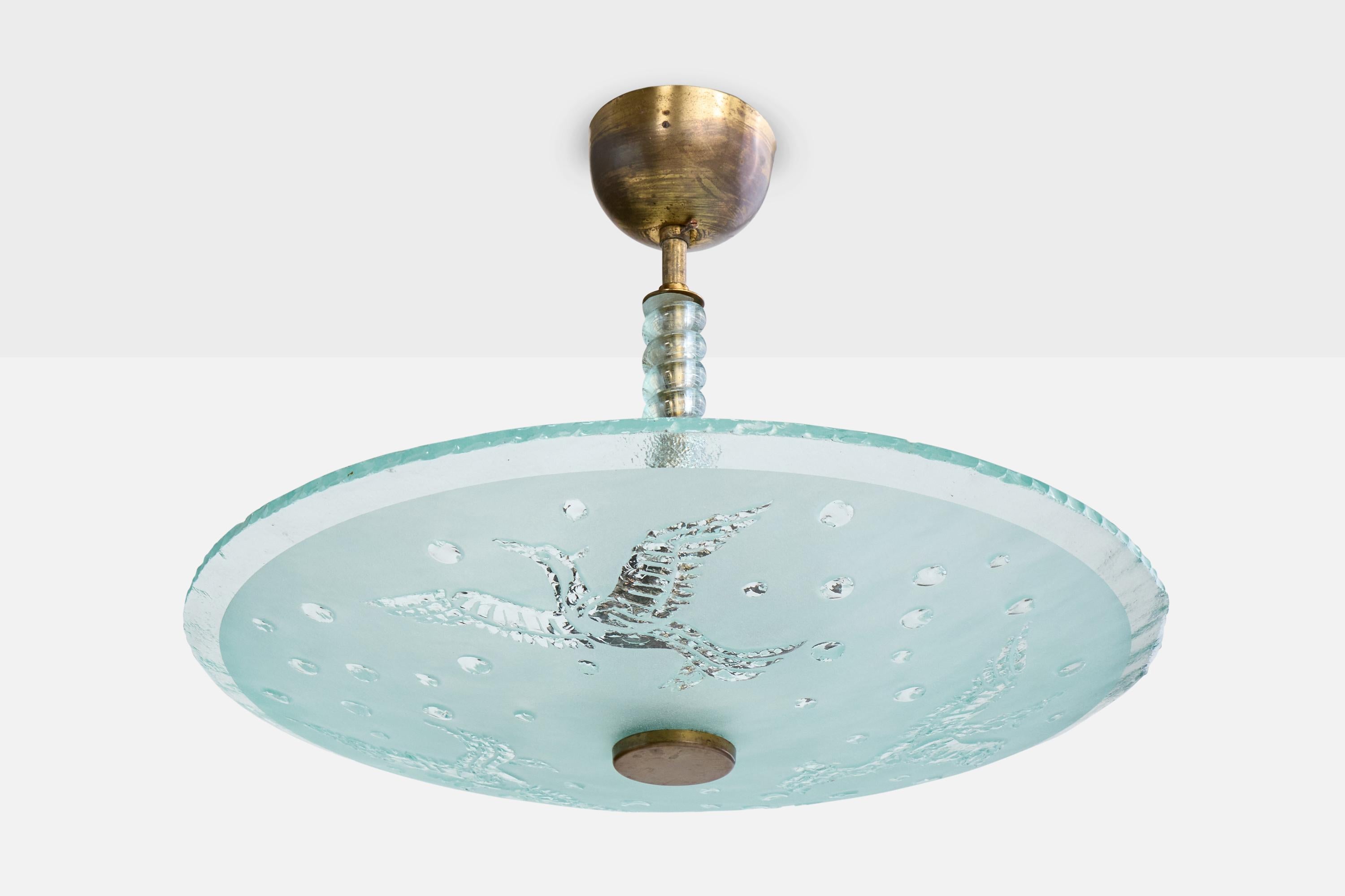 Lampada a sospensione in ottone e vetro acidato progettata e prodotta in Svezia, anni '1940 circa.

Dimensioni complessive (pollici): 15,0 