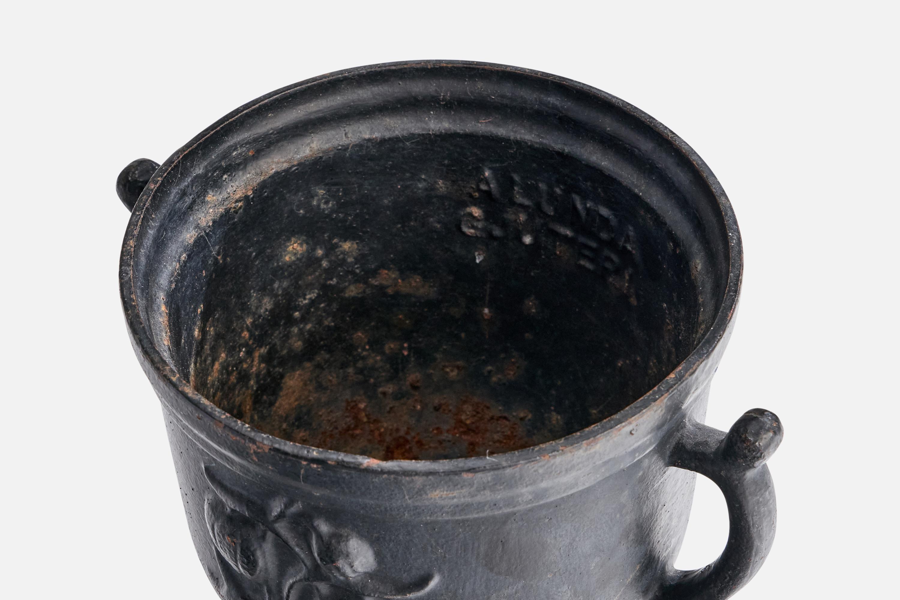 Metà XX secolo Alunda Gjuteri, Vaso, Ferro, Svezia, anni '50 in vendita