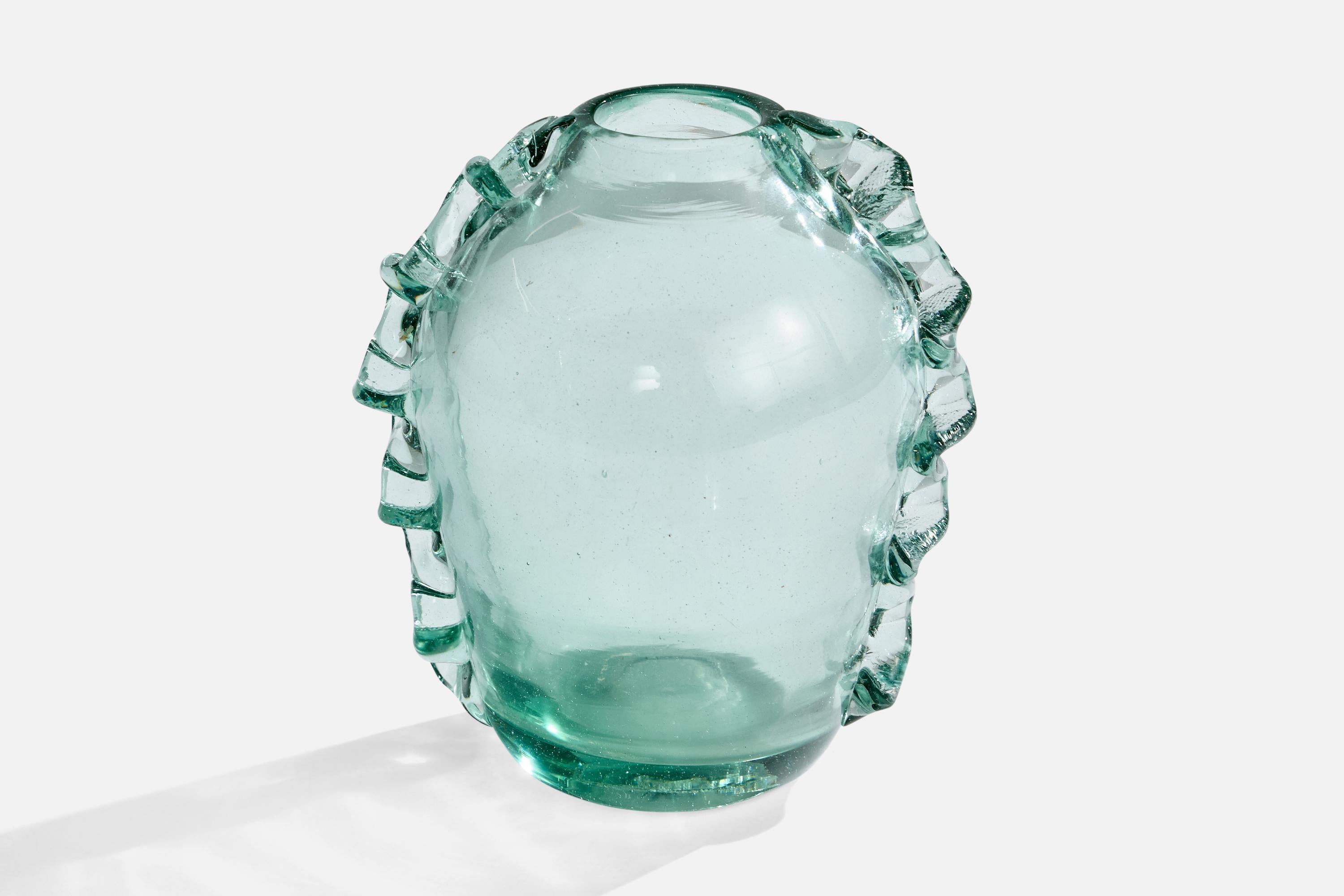 Vaso in vetro soffiato disegnato da Ture Berglund e prodotto da Skansens Glasbruk, Svezia, anni '40.

Vetro scheggiato presente sul fondo del vaso

Usura coerente con l'età e l'uso

Dimensioni complessive (pollici): 6,0 