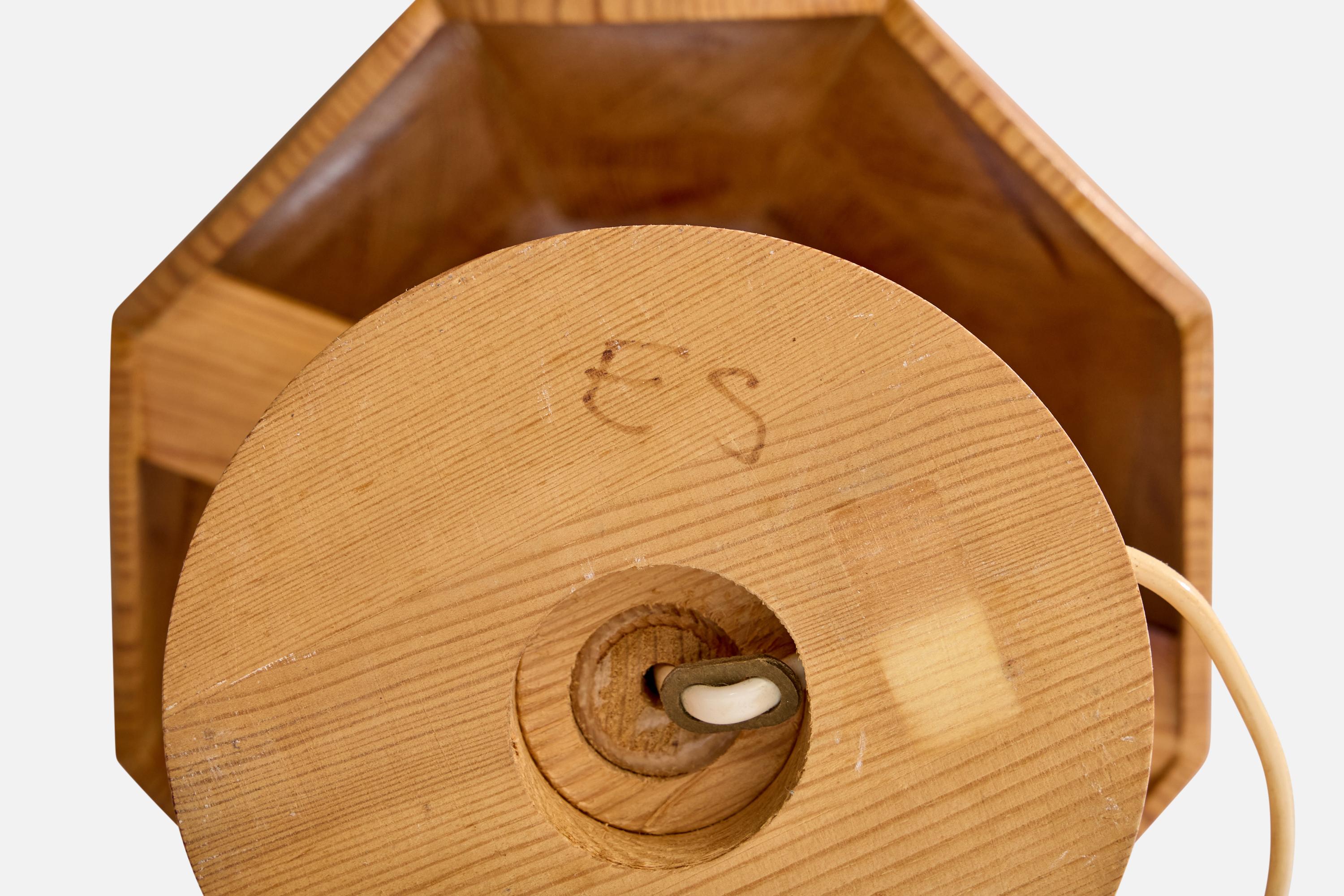 Swedish Designer, Table Lamp, Pine, Sweden, 1970s For Sale 3