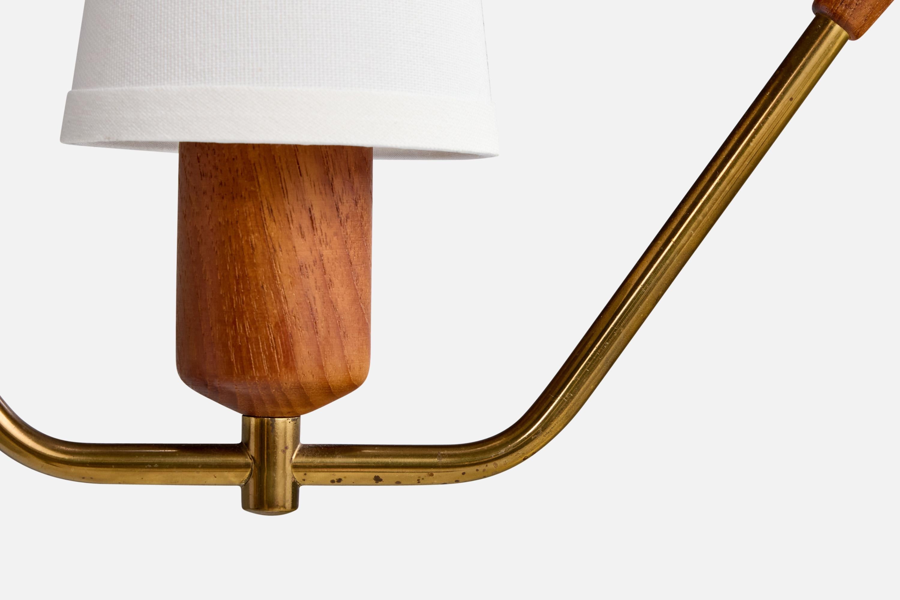 Milieu du XXe siècle Design/One, Design-Light, laiton, teck, tissu, Suède, années 1950 en vente