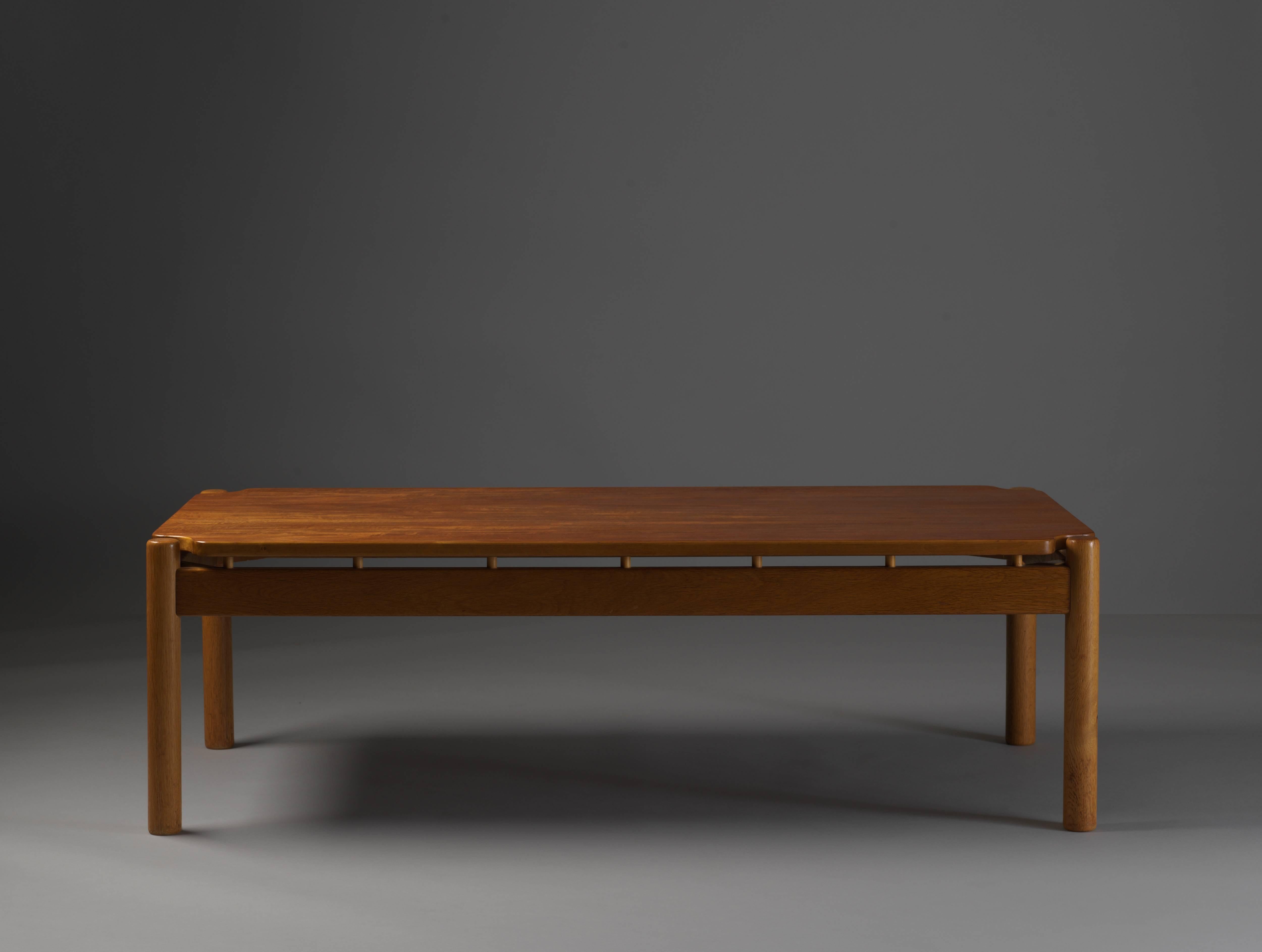 Mid-Century Modern Ilmari Tapiovaara, Scandinavian Low Modern Coffee Table, Teak and Oakwood, 1959 For Sale