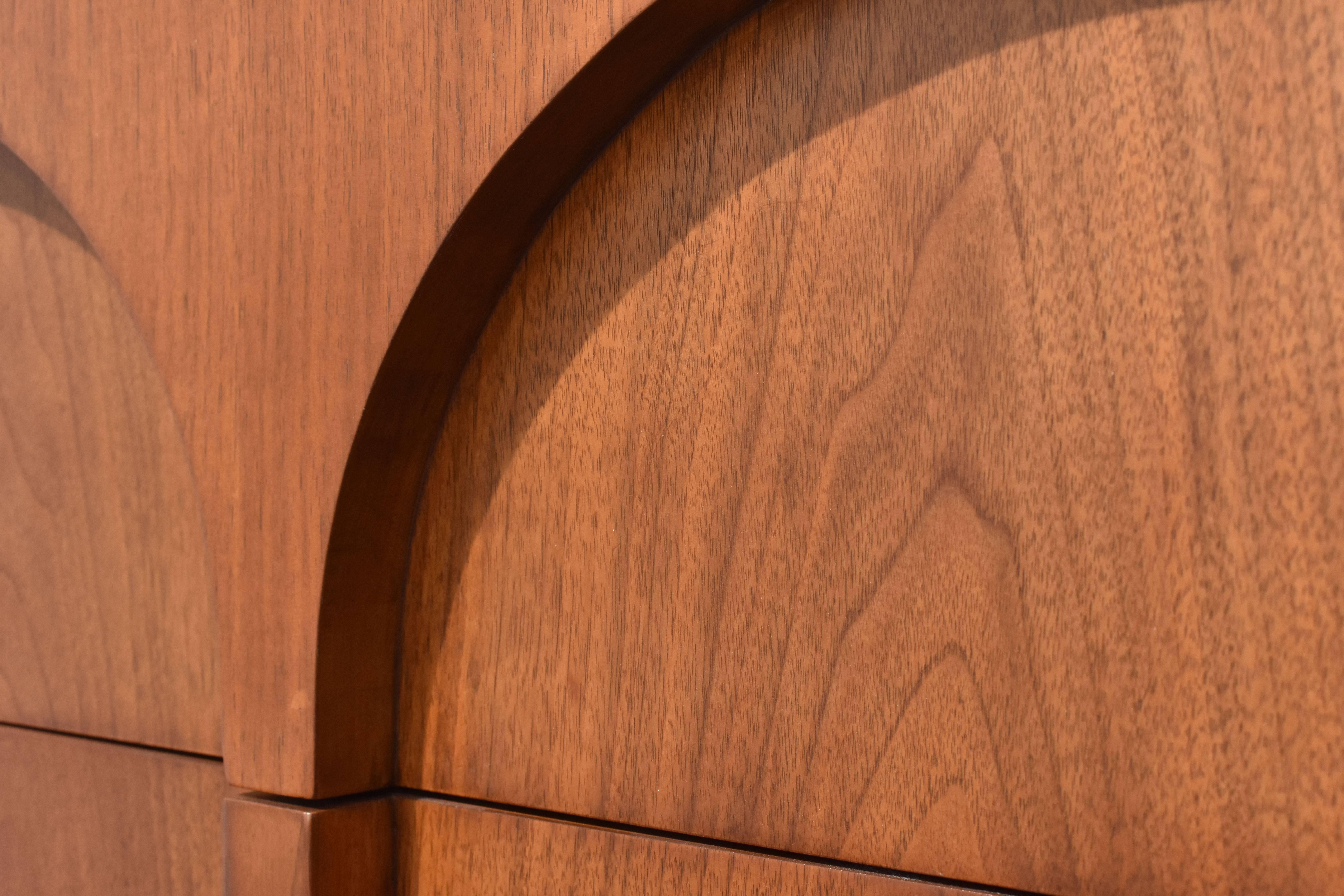 colosseum cabinet
