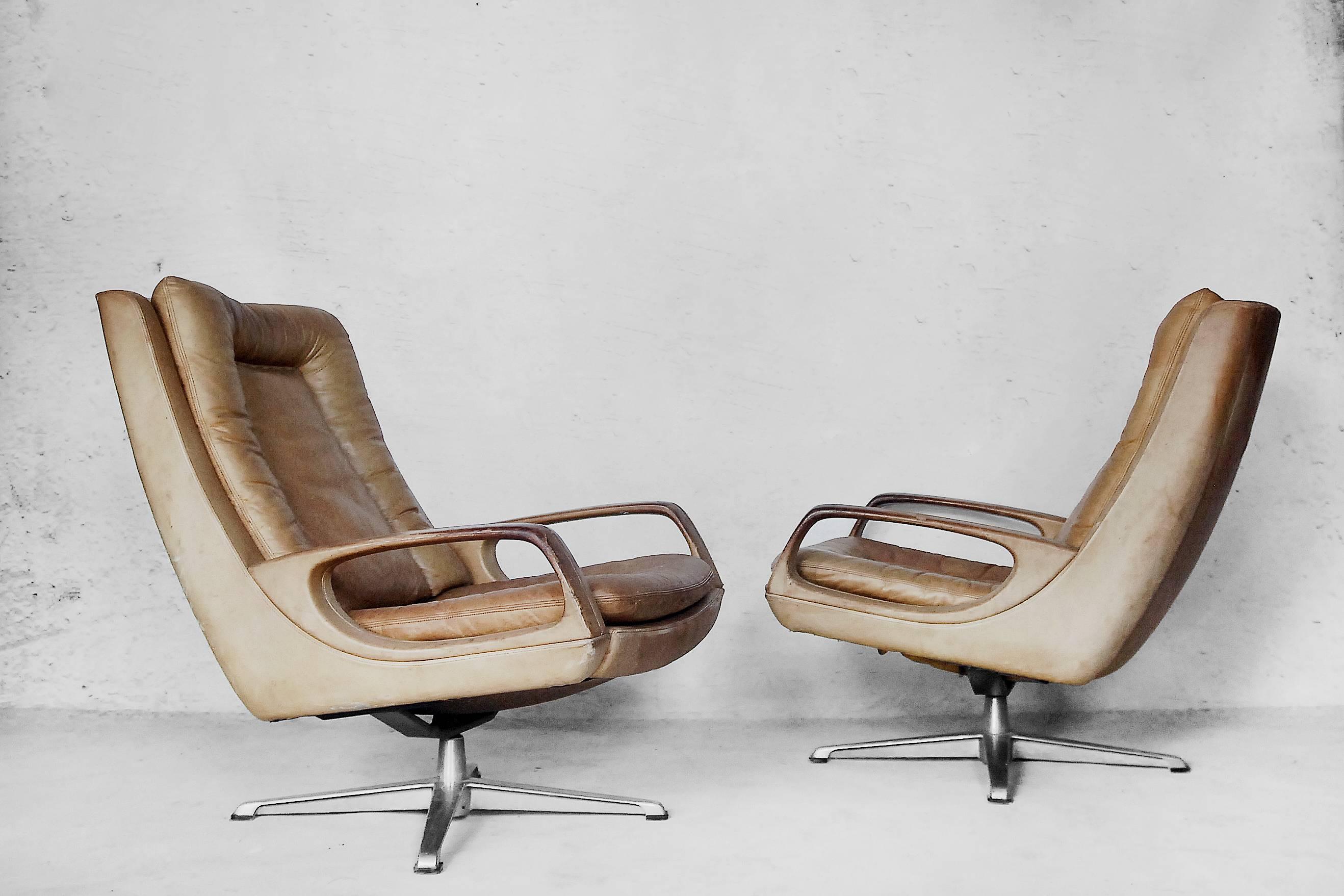 Swivel Leather Chairs by Carl Straub, 1950s, Set of Two For Sale 1