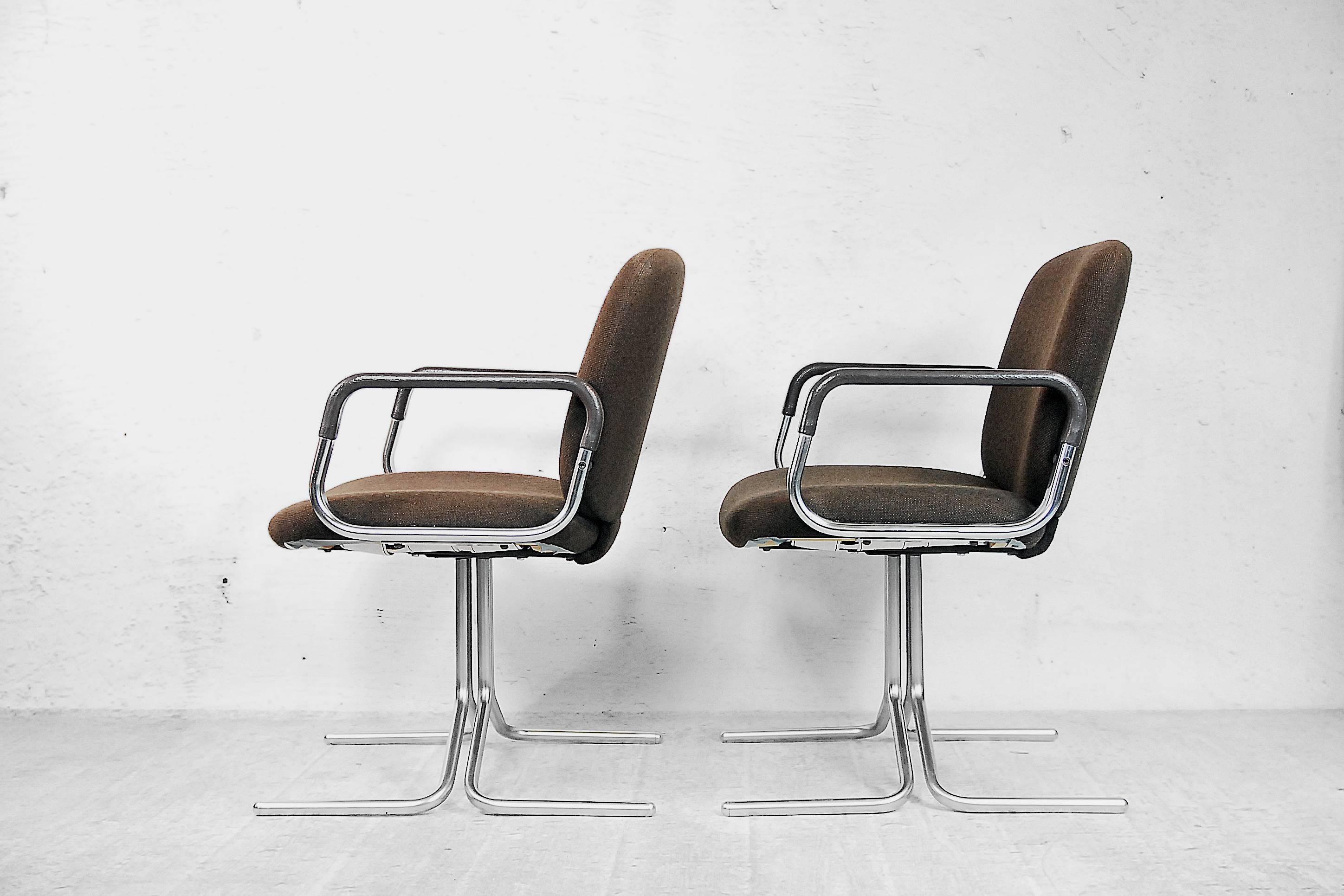Brown Aluminum Chairs from Mauser, 1970s, Set of Two In Good Condition For Sale In Warsaw, PL