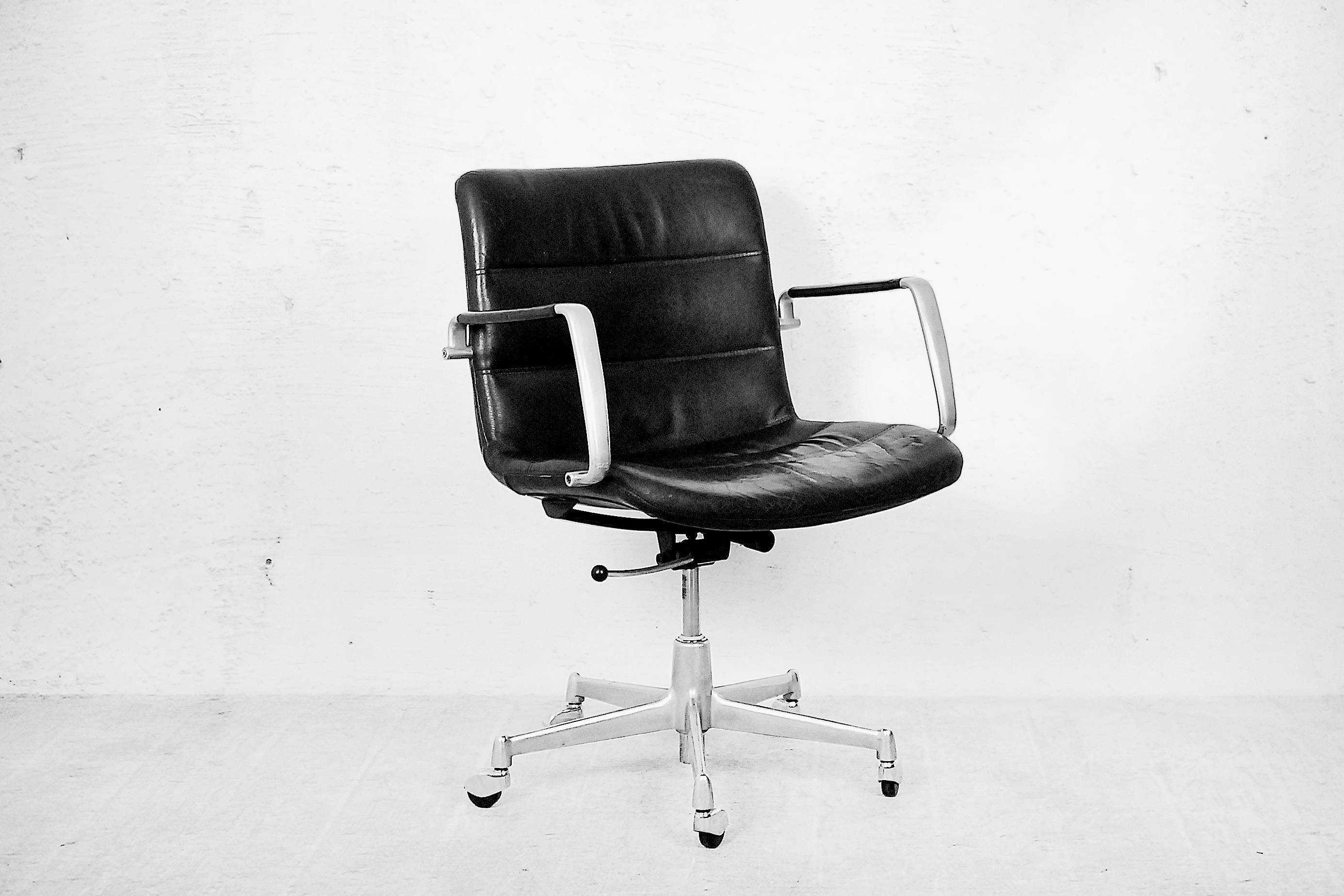 German Vintage Series 8000 Office Chair by Jørgen Kastholm for Kusch & Co For Sale