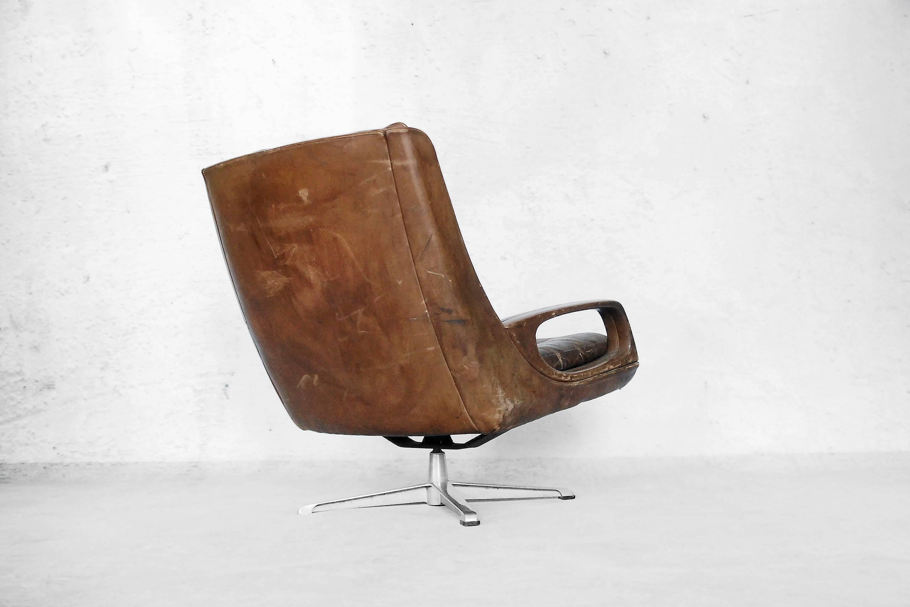 German Swivel Leather Lounge Chair by Carl Straub, 1950s For Sale