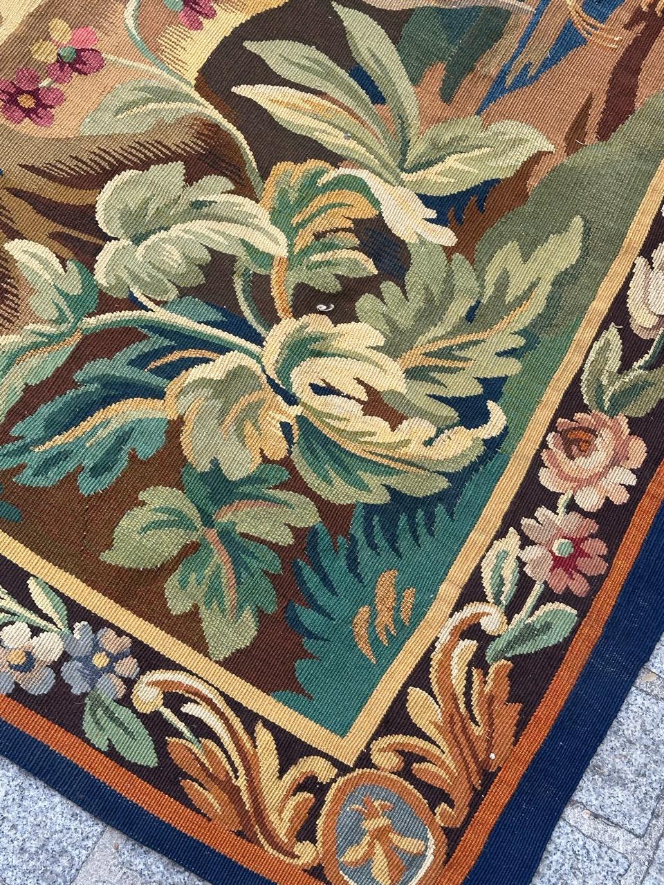 Jolie tapisserie française ancienne d'Aubusson avec jardinières et oiseaux en vente 10