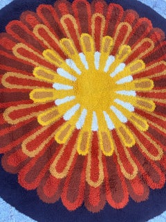Pretty vintage hand knotted French Cogolin round rug