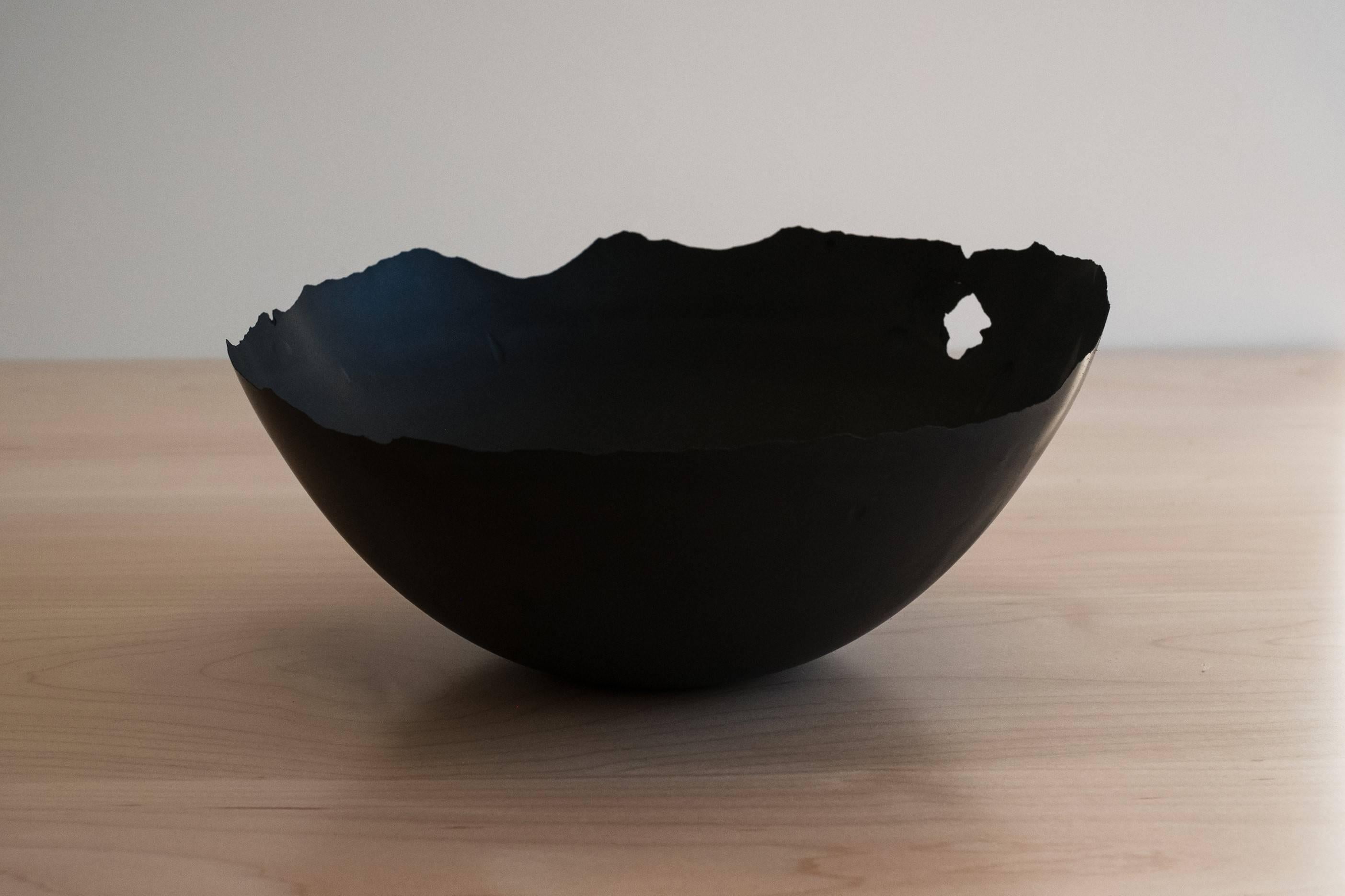 Bol en béton moulé fait à la main en noir par UMÉ Studio, ensemble de six en vente 3