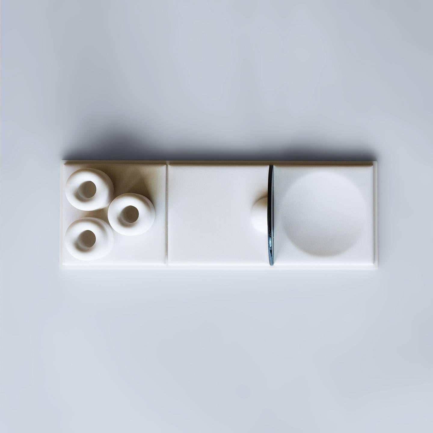 Contemporary Salle de Bain - S - Handmade Cast Concrete Tray in White by UMÉ Studio For Sale