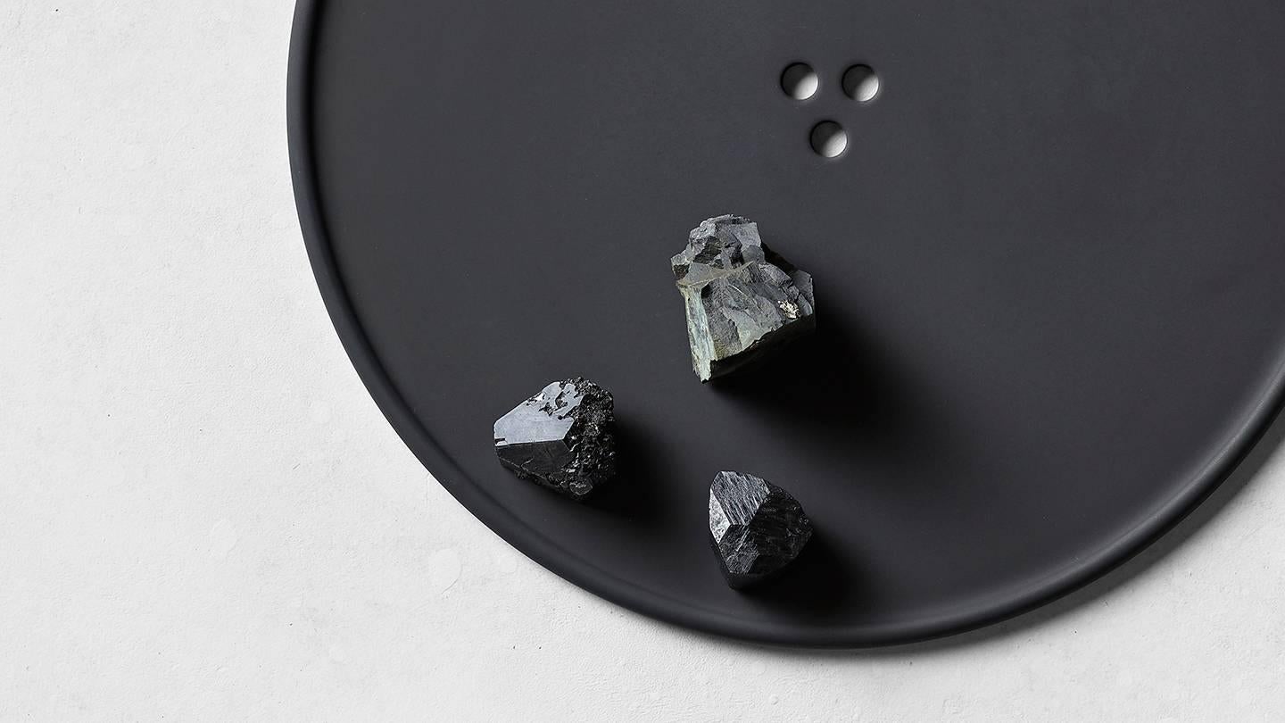 Trio di bouton in calcestruzzo fuso a mano, in nero di UMÉ Studio In condizioni Nuovo in vendita a Oakland, CA