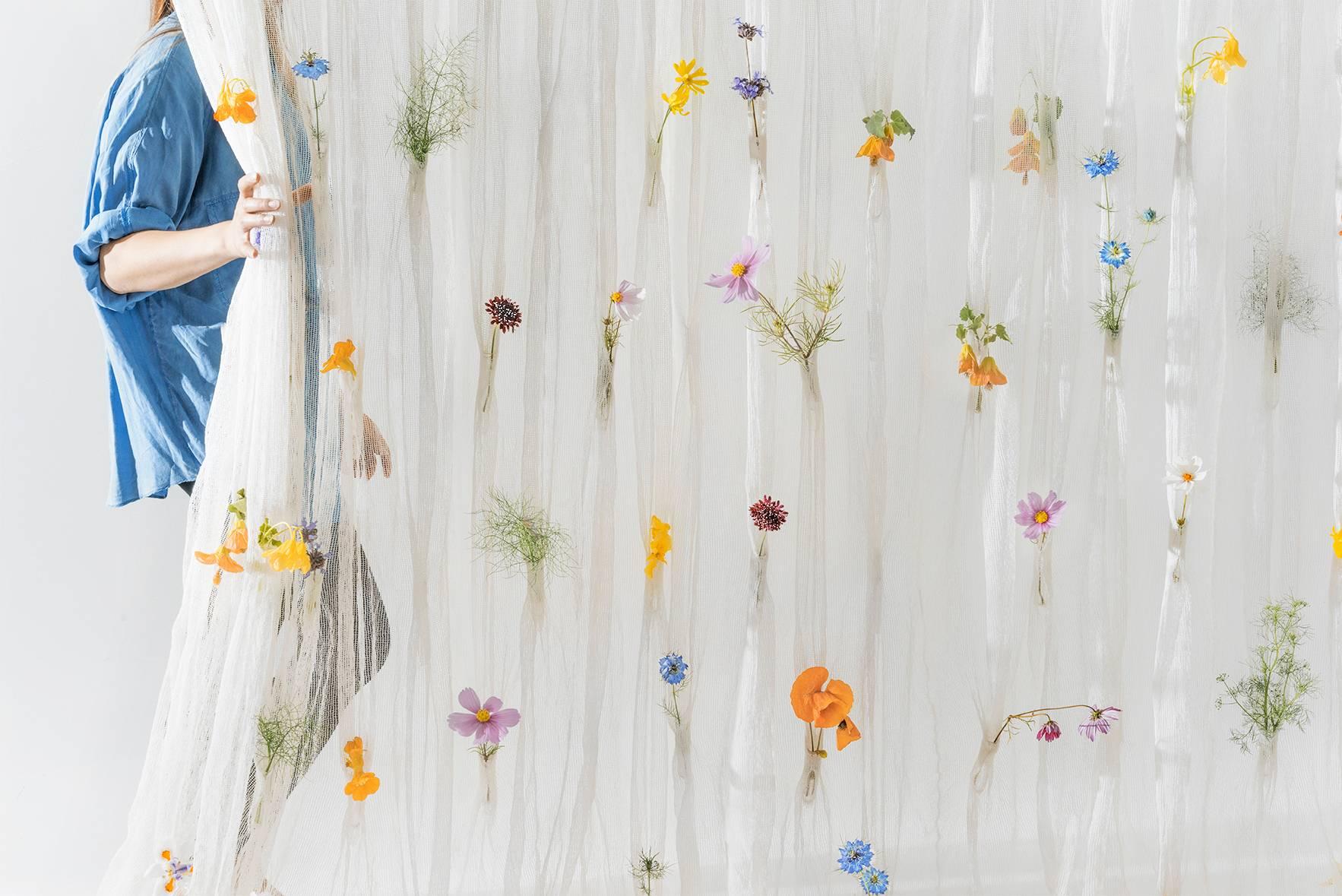 Minimalist Draped Flowers, Paper Thread Curtain to Hold Fresh Flowers by UMÉ Studio For Sale
