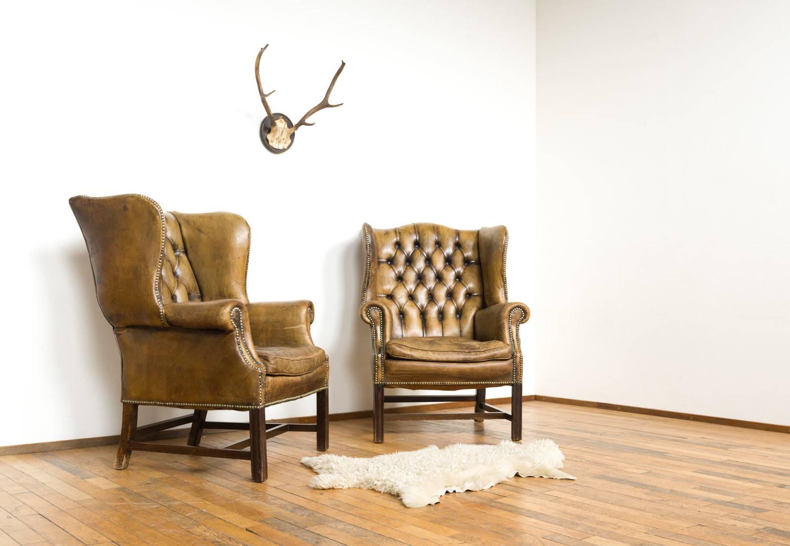 British Pair of Two Cognac Leather Wingback Chesterfield Club Chairs, circa 1950 For Sale